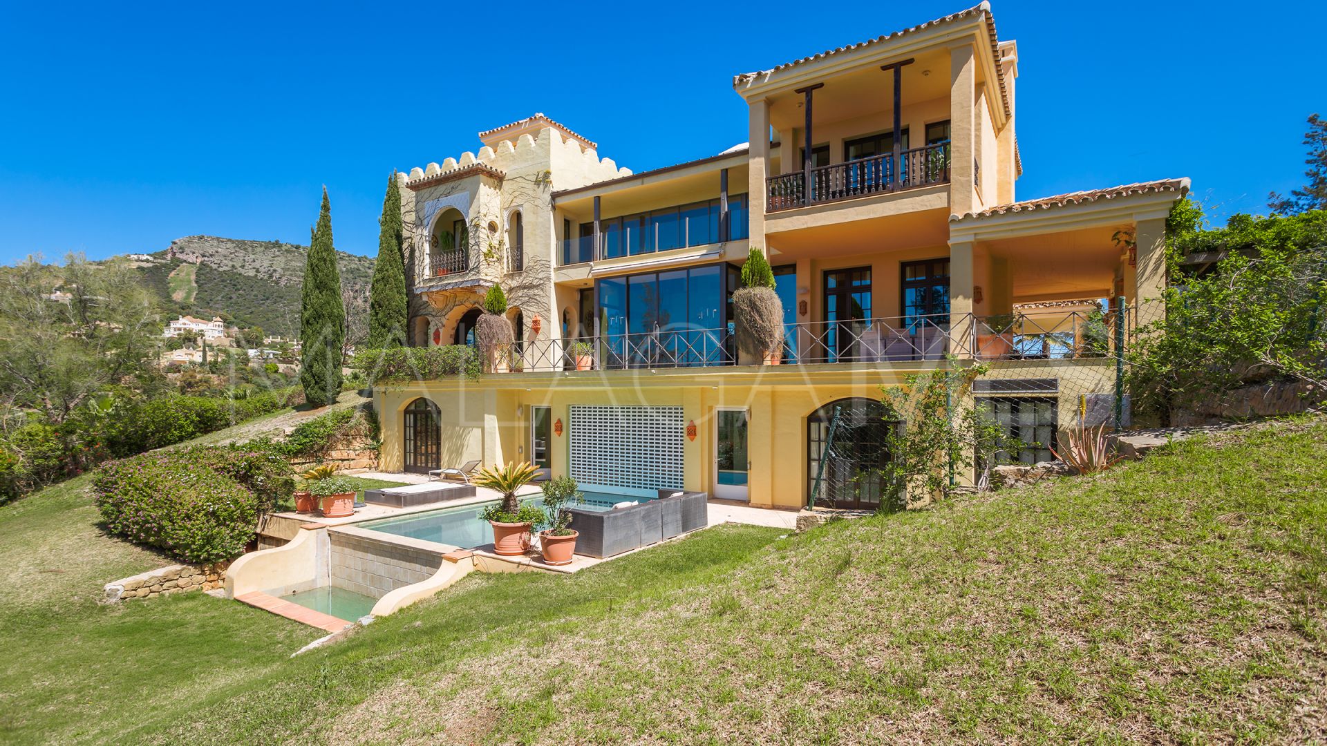 Se vende villa in Marbella Club Golf Resort de 7 bedrooms