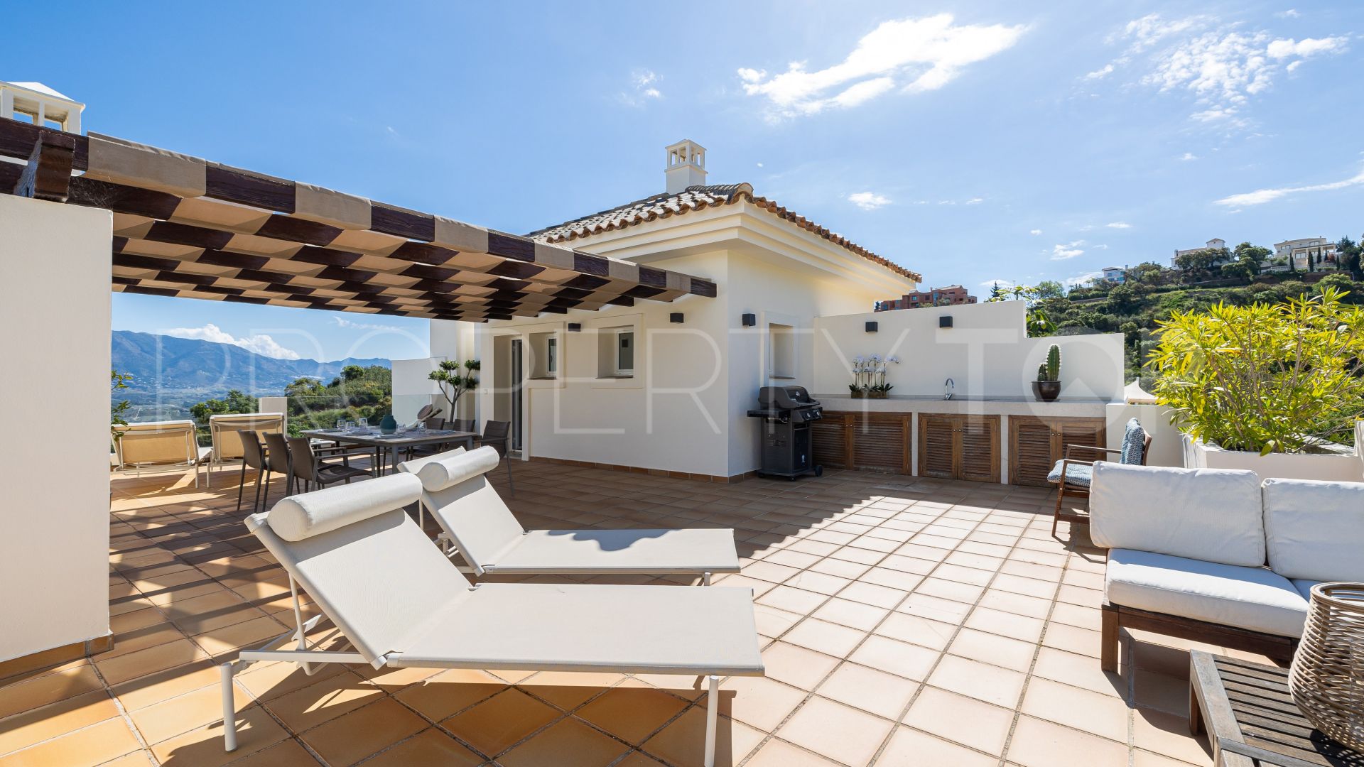 Penthouse in La Mairena for sale