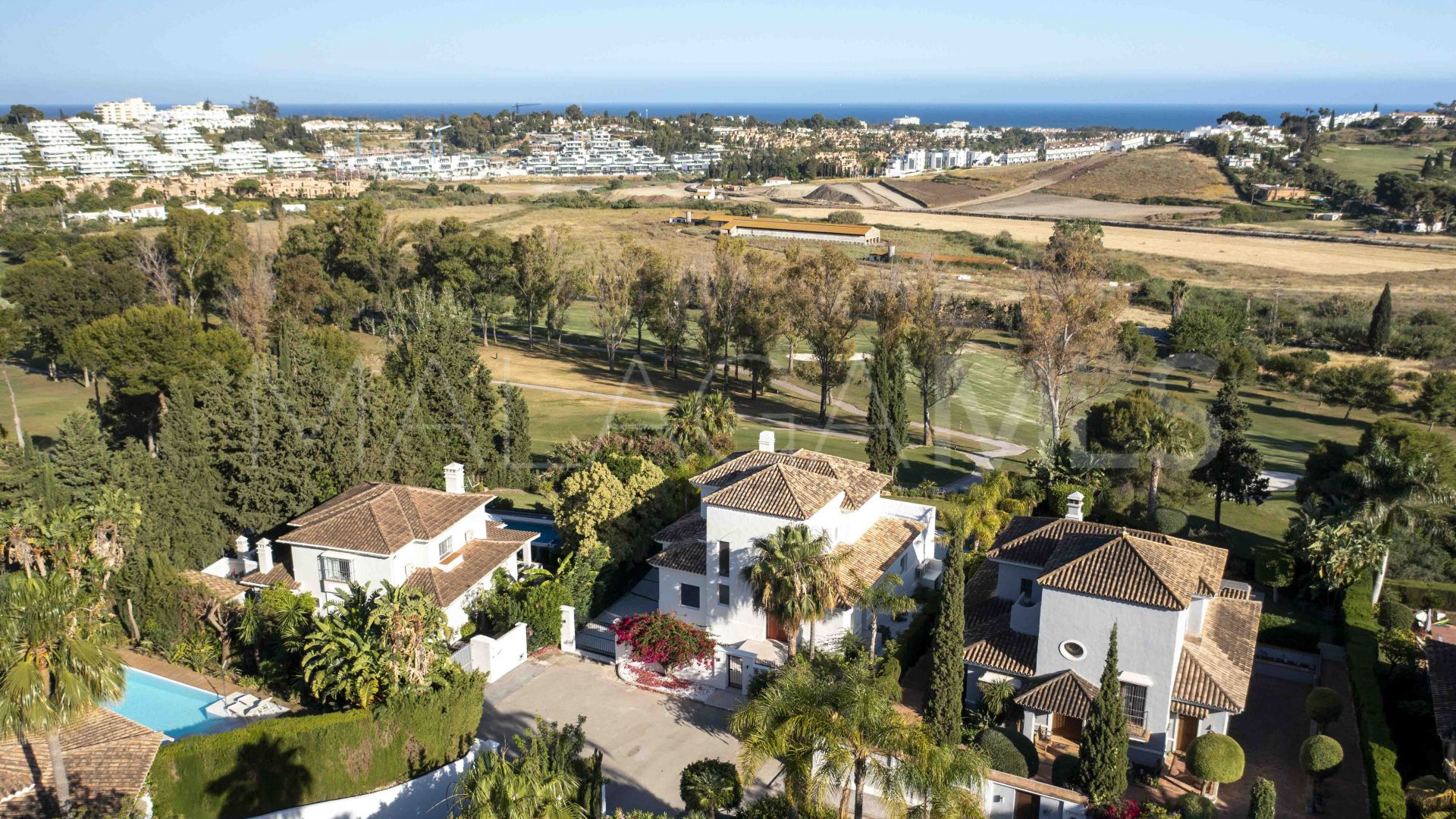 Villa for sale in Atalaya Golf