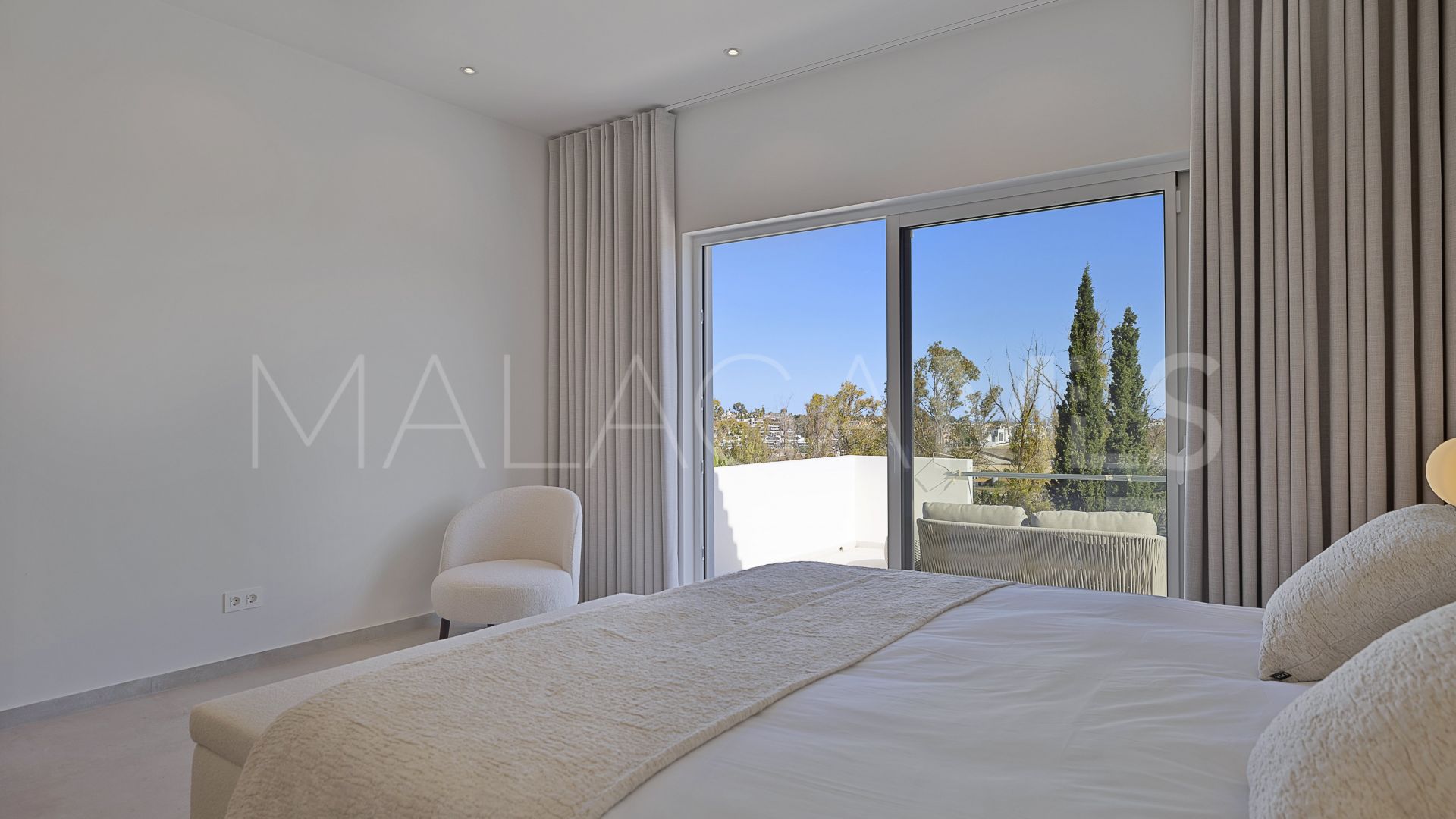 Villa for sale in Atalaya Golf