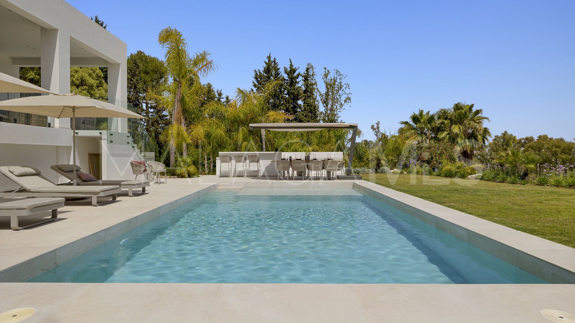 Villa for sale in Atalaya Golf