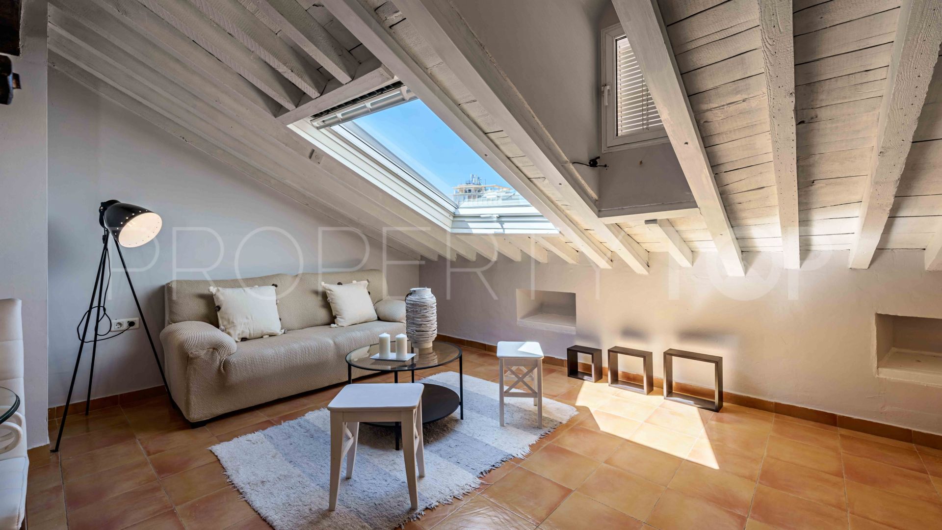 For sale Centro Histórico penthouse with 2 bedrooms