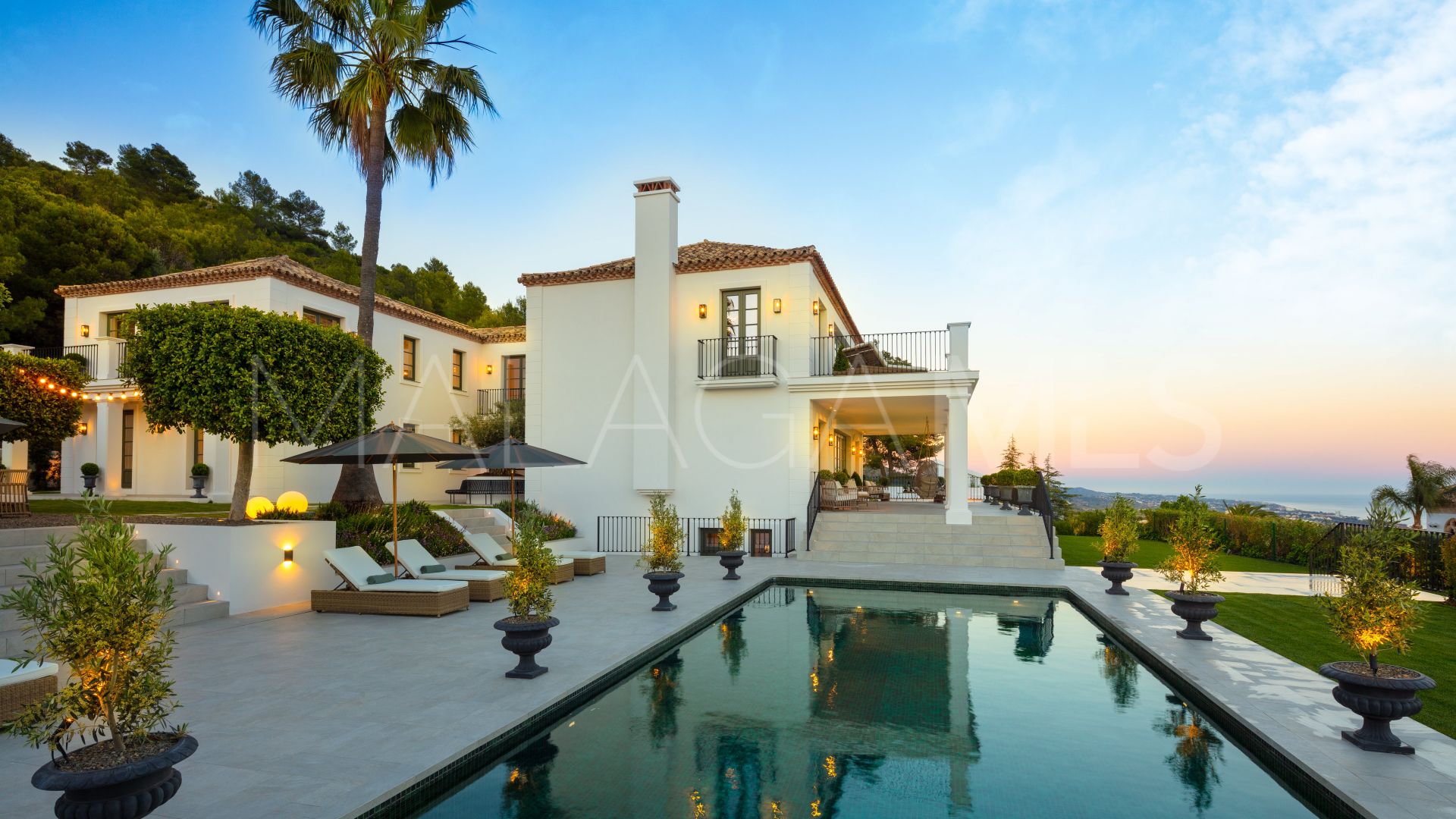 For sale Sierra Blanca villa with 6 bedrooms