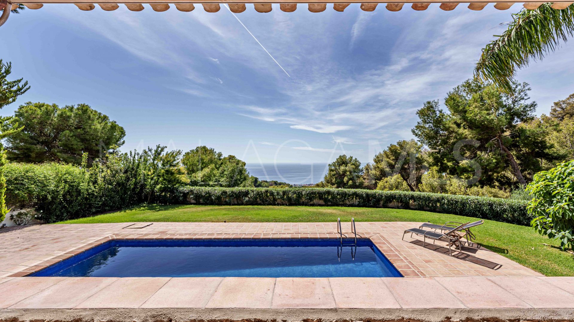 Villa for sale in Pinares de San Antón