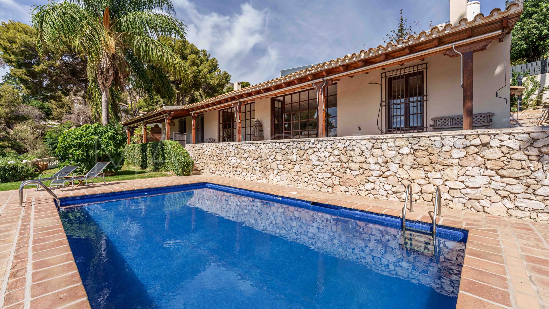 For sale Pinares de San Antón villa