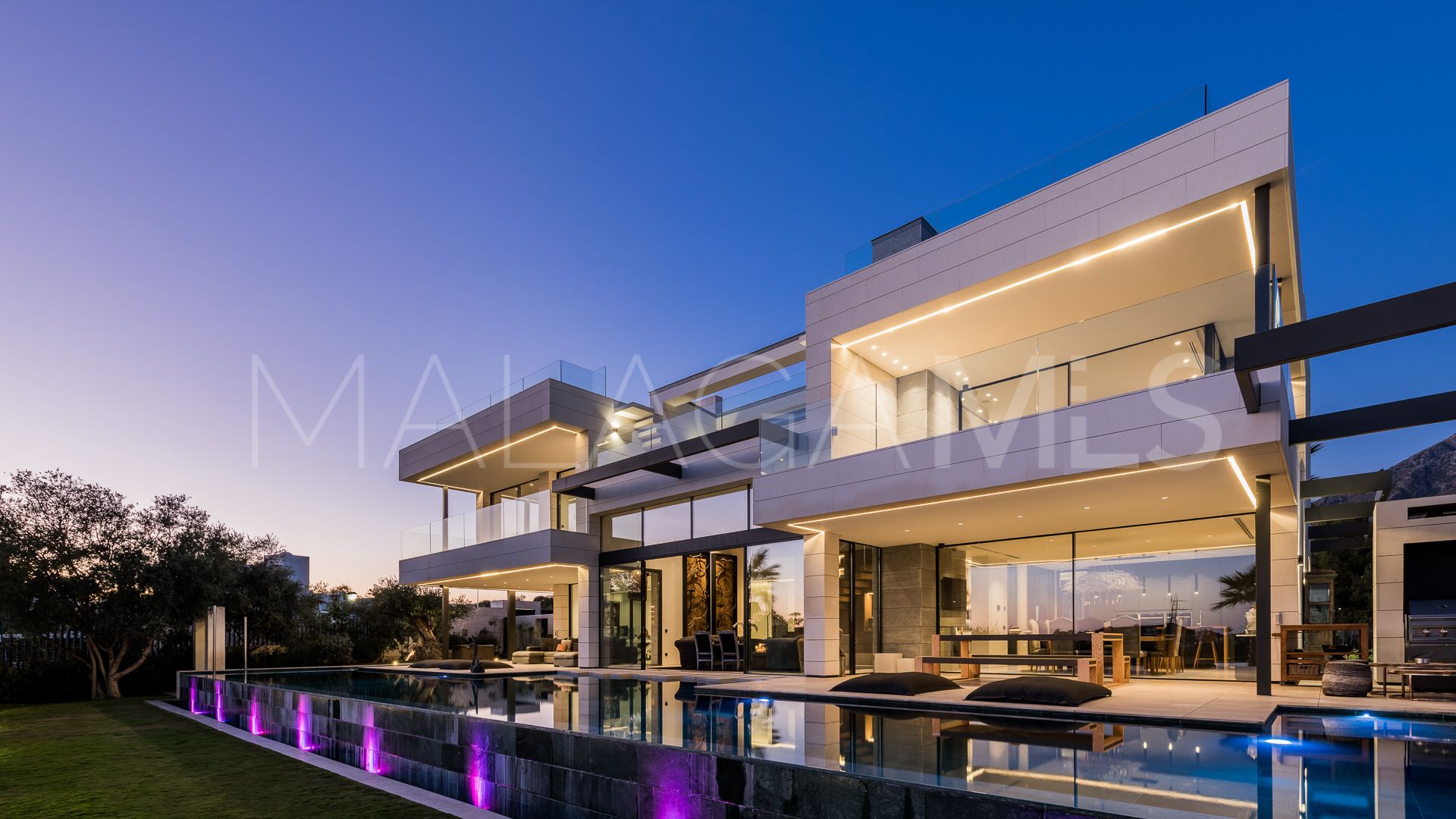 Villa for sale in Golden Mile