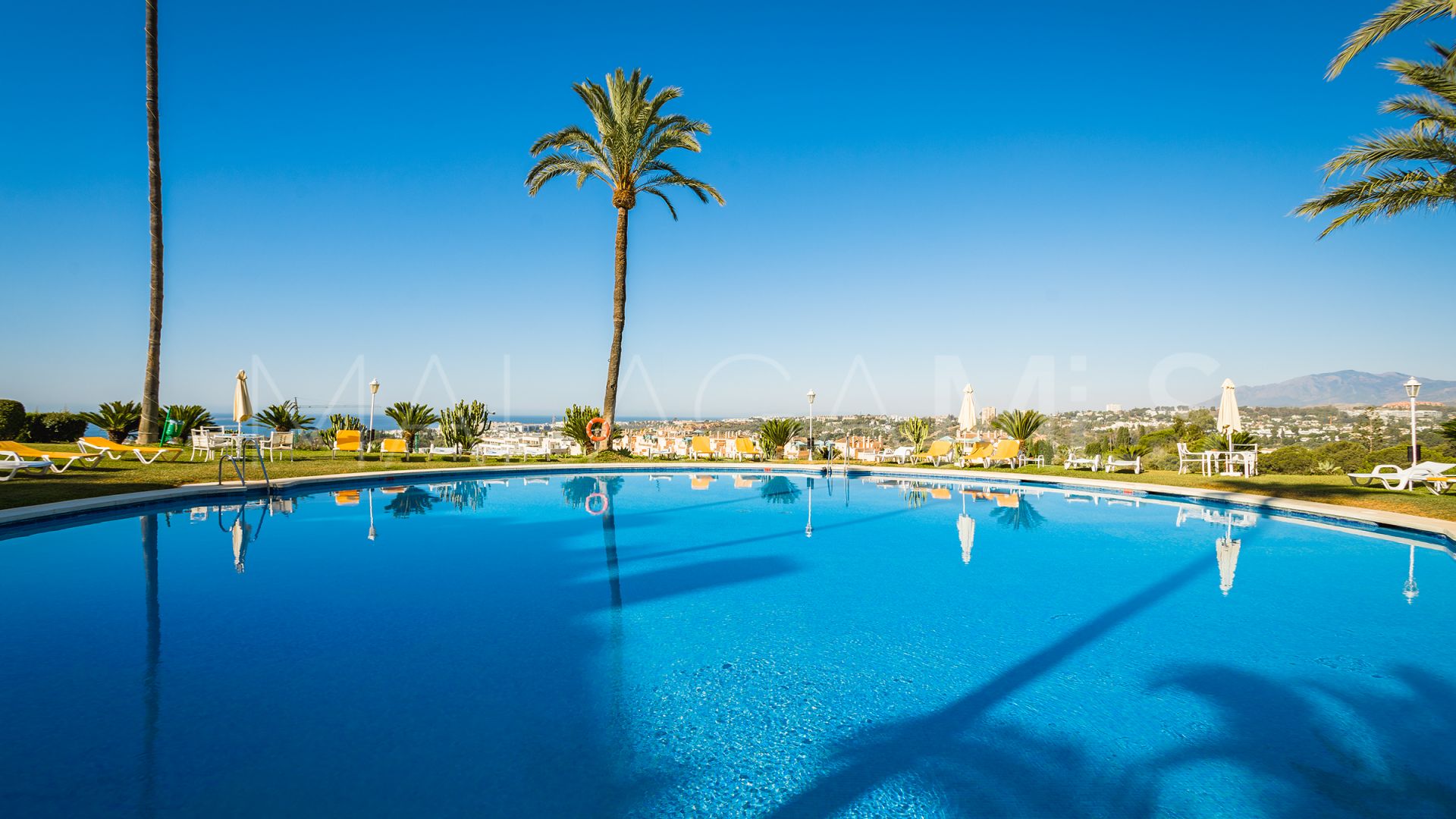 Lägenhet for sale in Las Lomas del Marbella Club