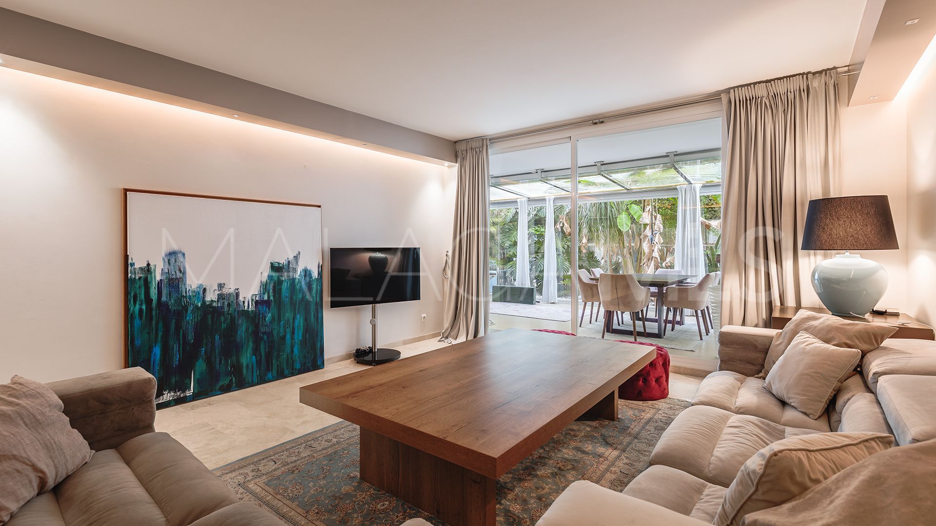 Lägenhet for sale in Las Lomas del Marbella Club