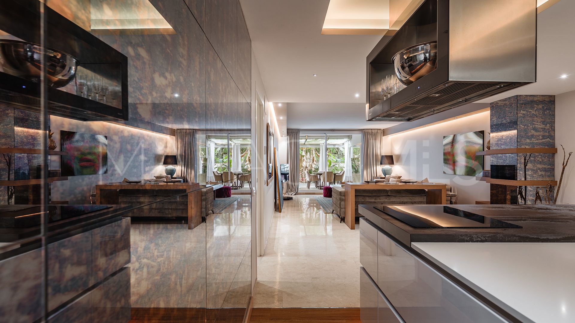 Lägenhet for sale in Las Lomas del Marbella Club