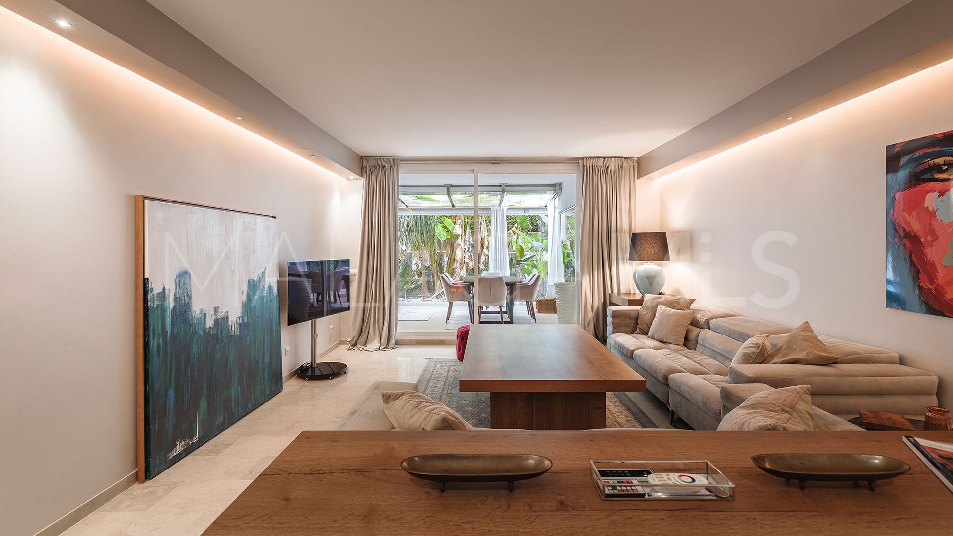 Lägenhet for sale in Las Lomas del Marbella Club