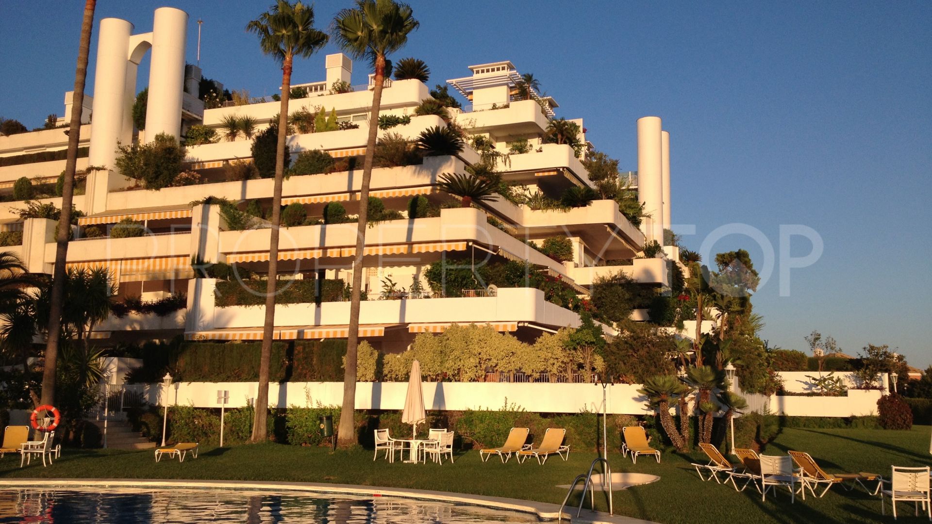 Buy Las Lomas del Marbella Club 2 bedrooms apartment