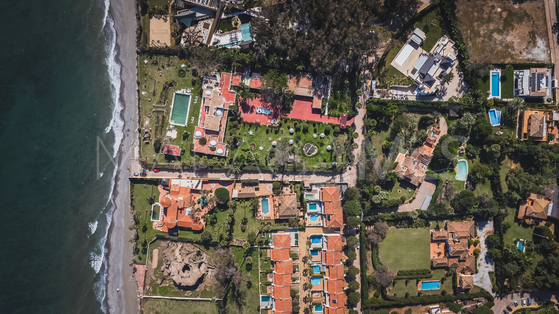 Plot for sale in Guadalmina Baja