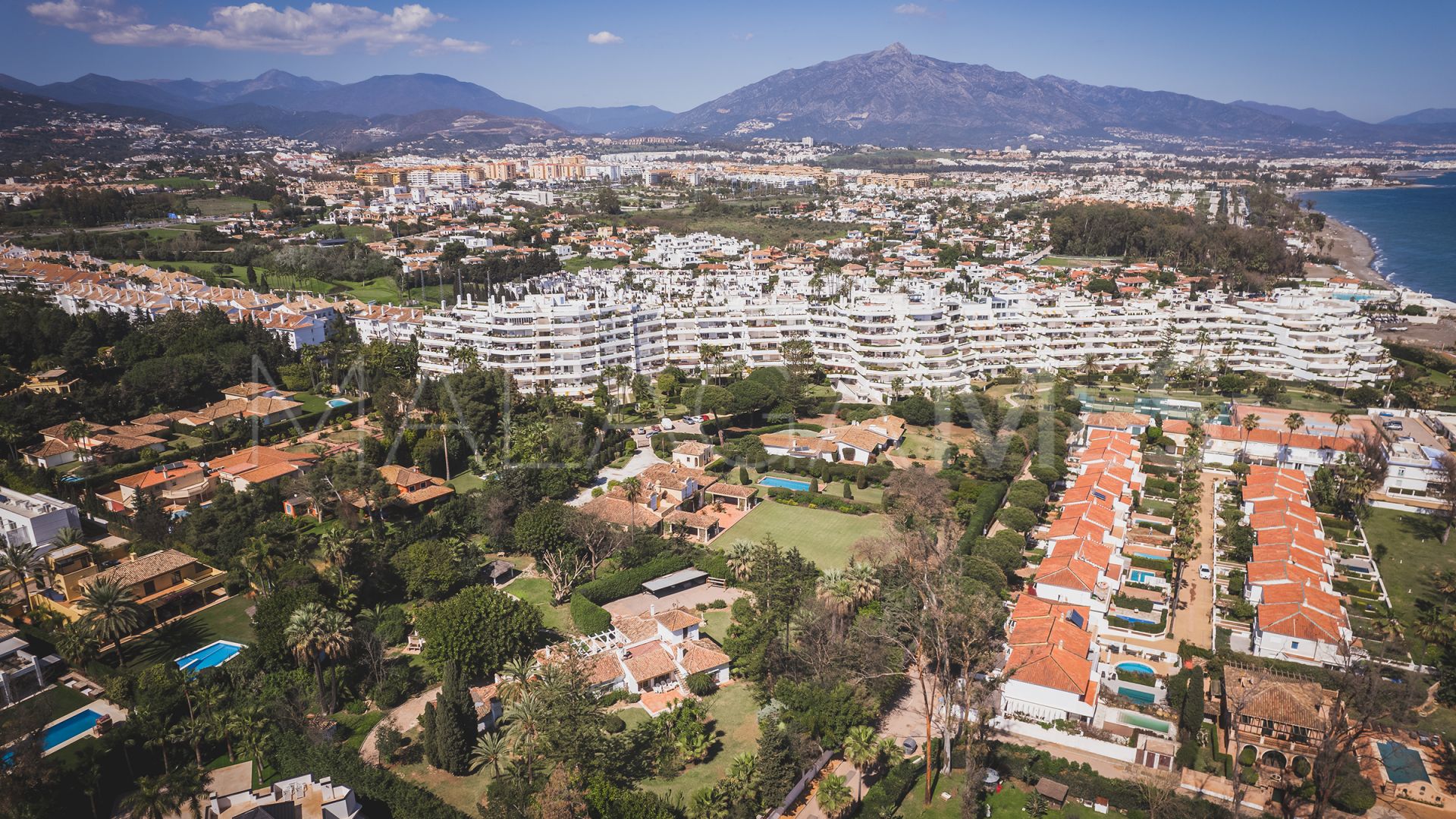 Plot for sale in Guadalmina Baja