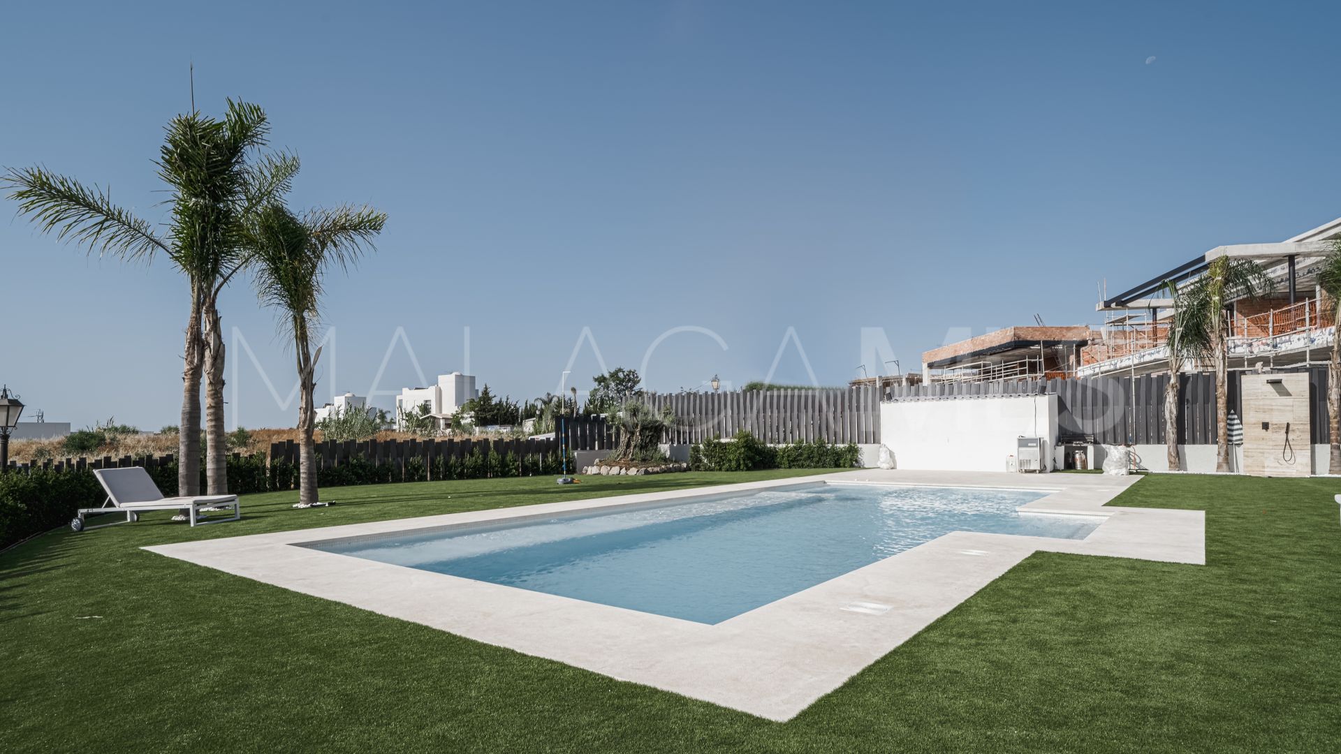 5 bedrooms villa for sale in Golden Mile