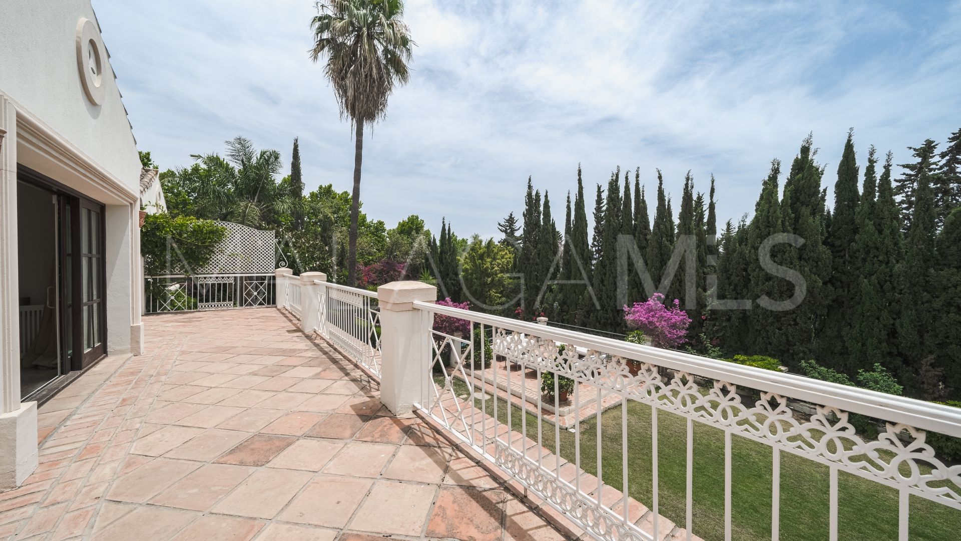 Villa for sale in Marbella City