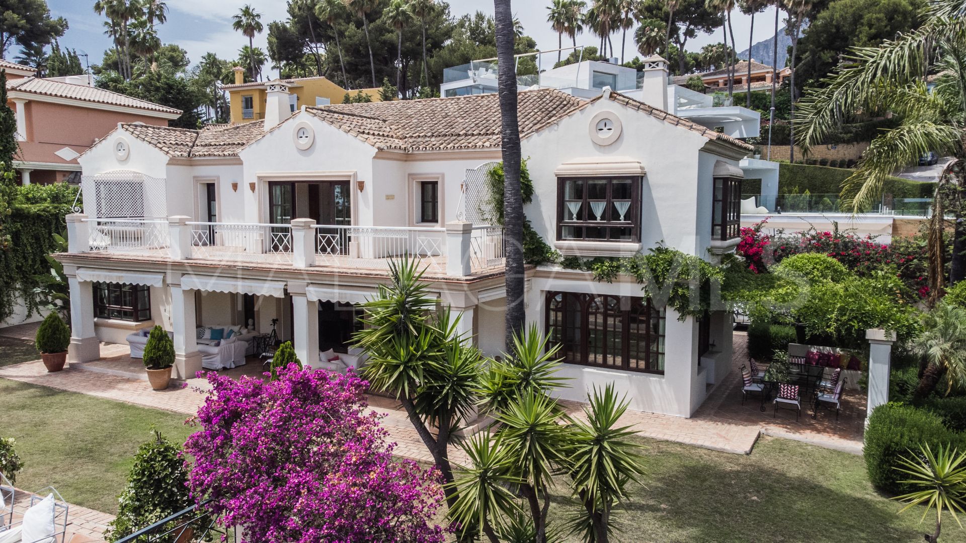 Villa for sale in Marbella City