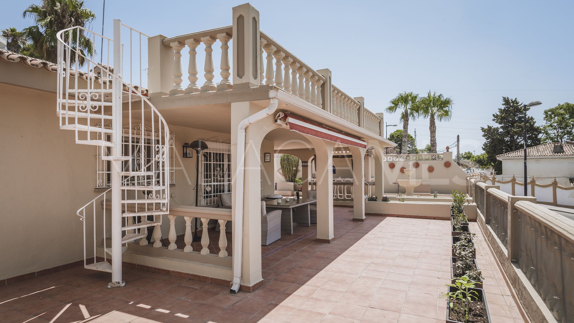 Villa for sale in La Campana