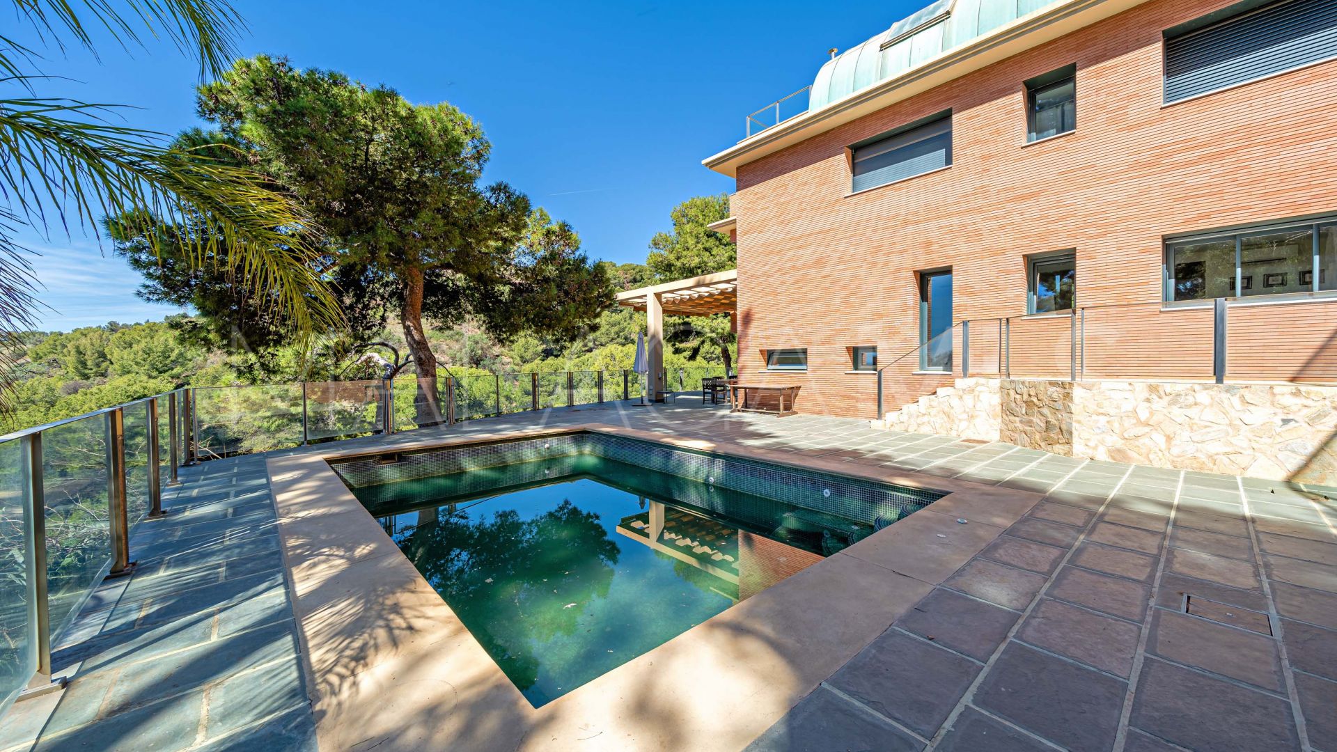 Villa for sale in Pinares de San Antón