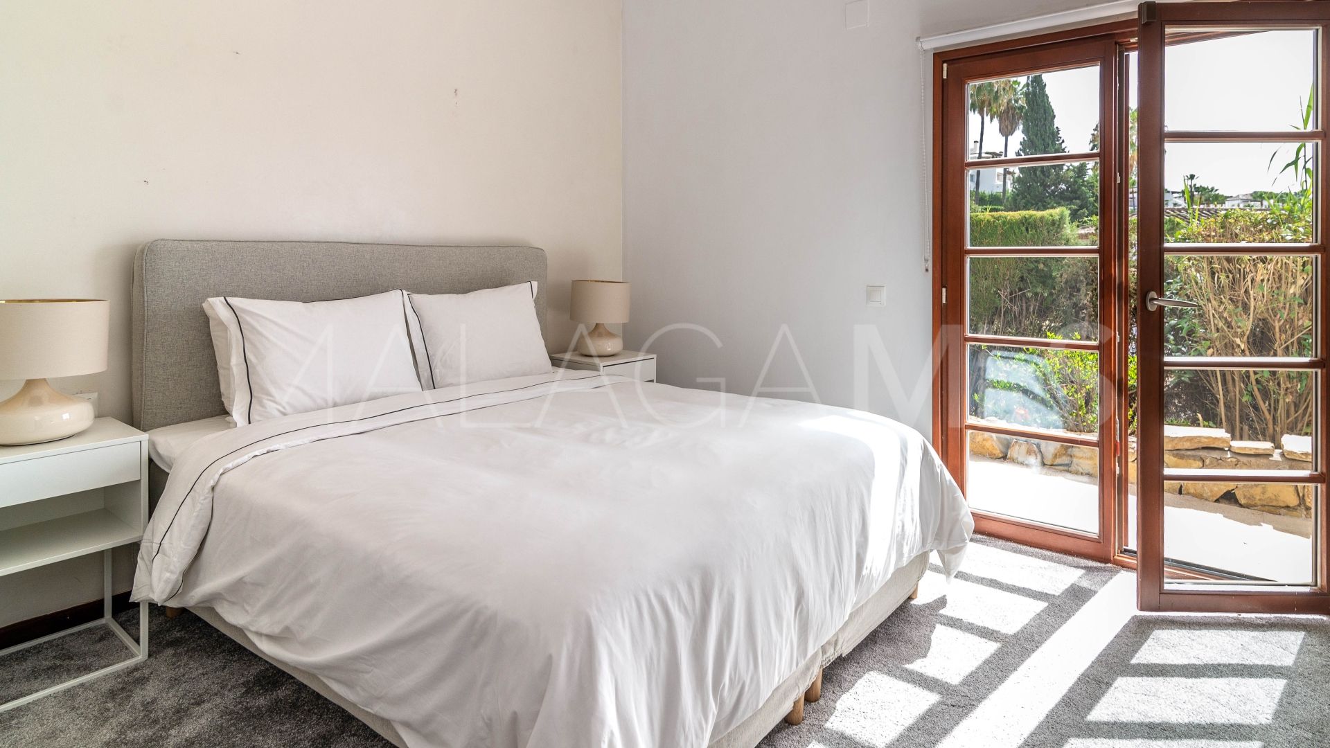 Villa for sale in Nueva Andalucia