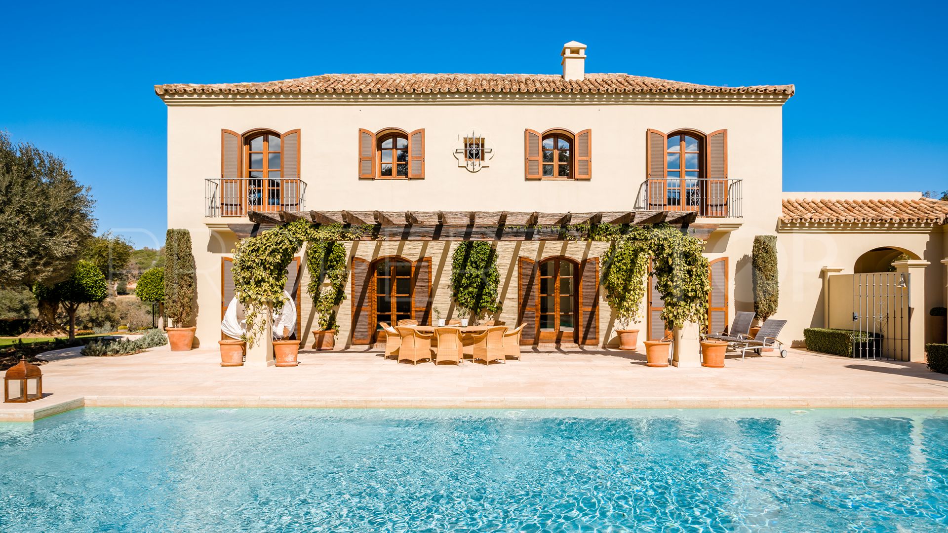 For sale villa in San Roque Golf