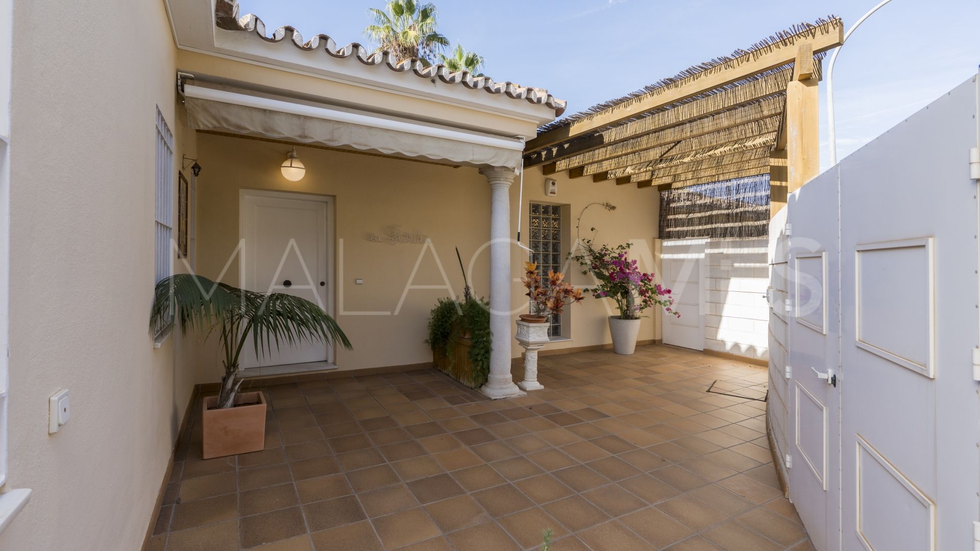 For sale villa with 9 bedrooms in Rincón de la Victoria