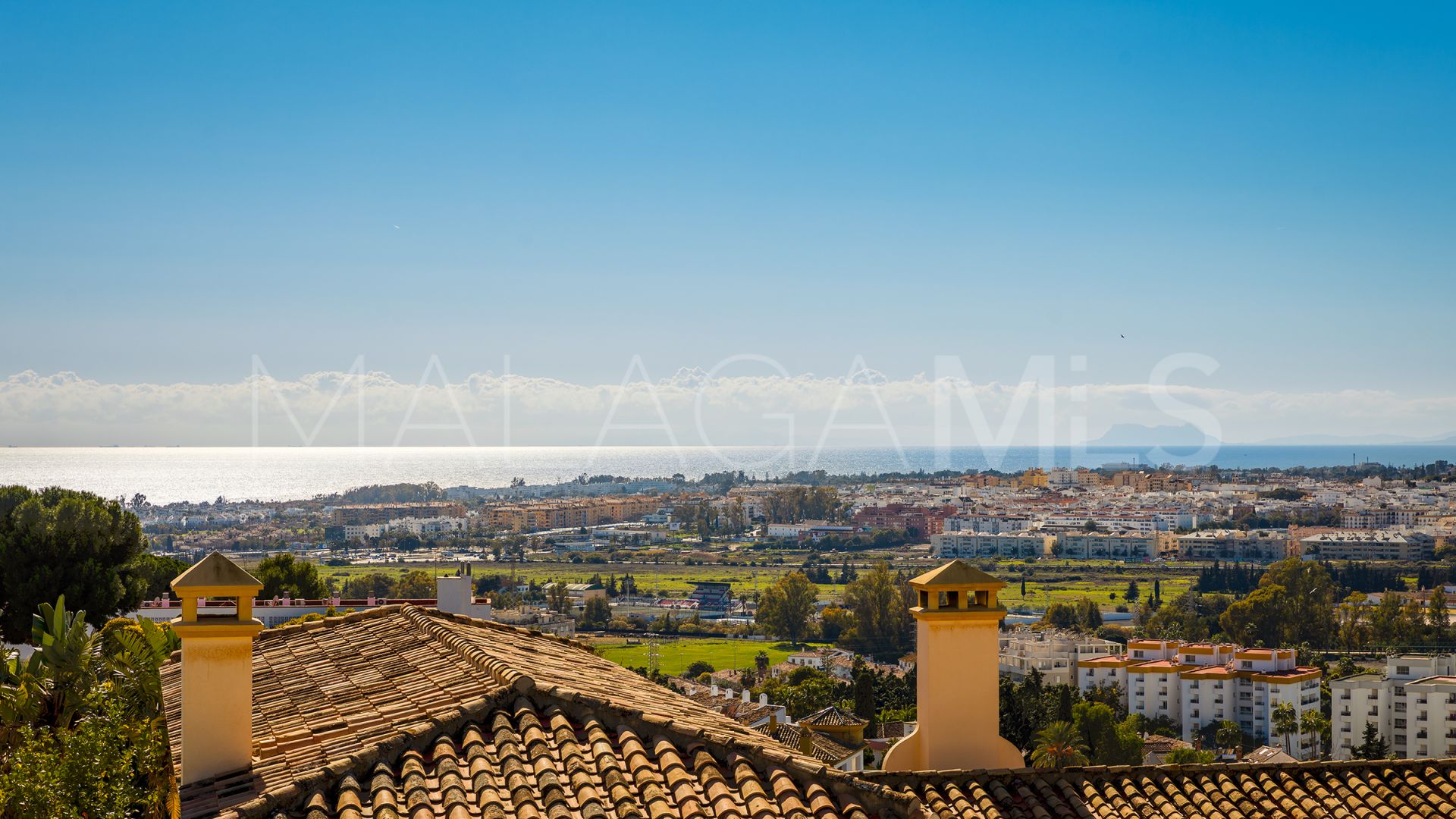 Villa for sale in Nueva Andalucia