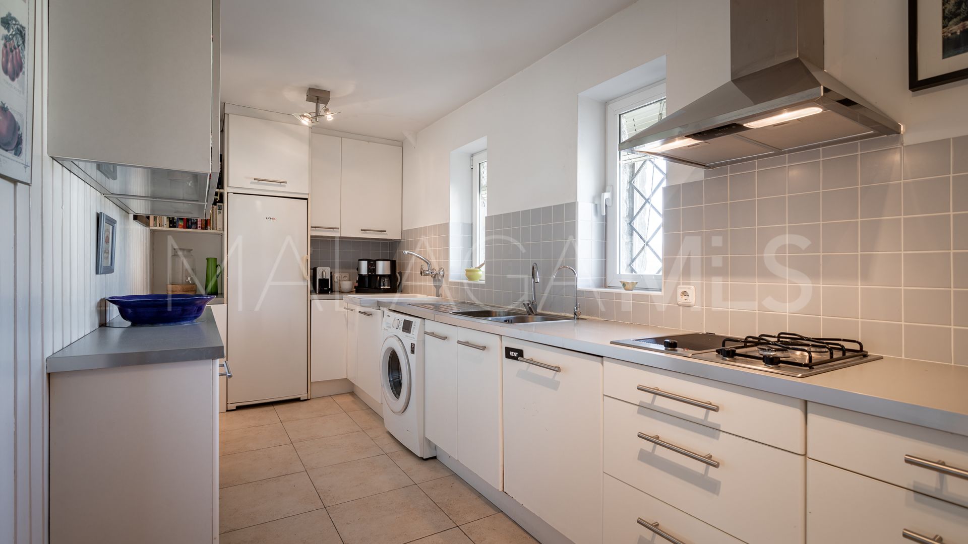 Villa for sale in Nueva Andalucia