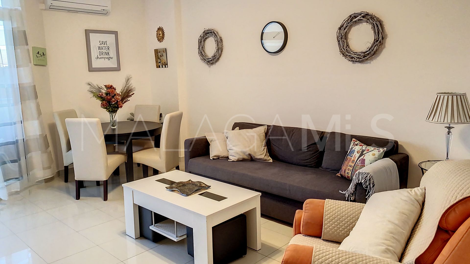 Apartamento with 1 bedroom a la venta in Bajondillo