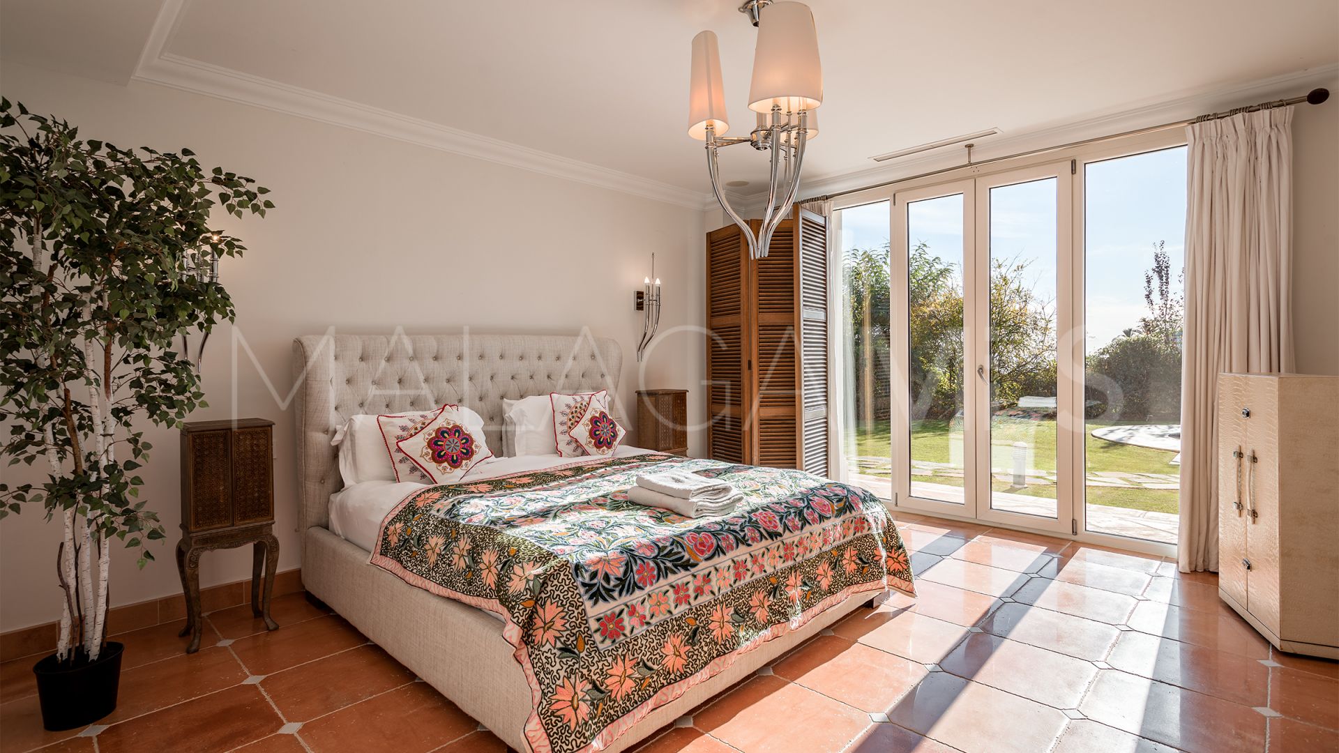 Villa for sale in Marbella Hill Club
