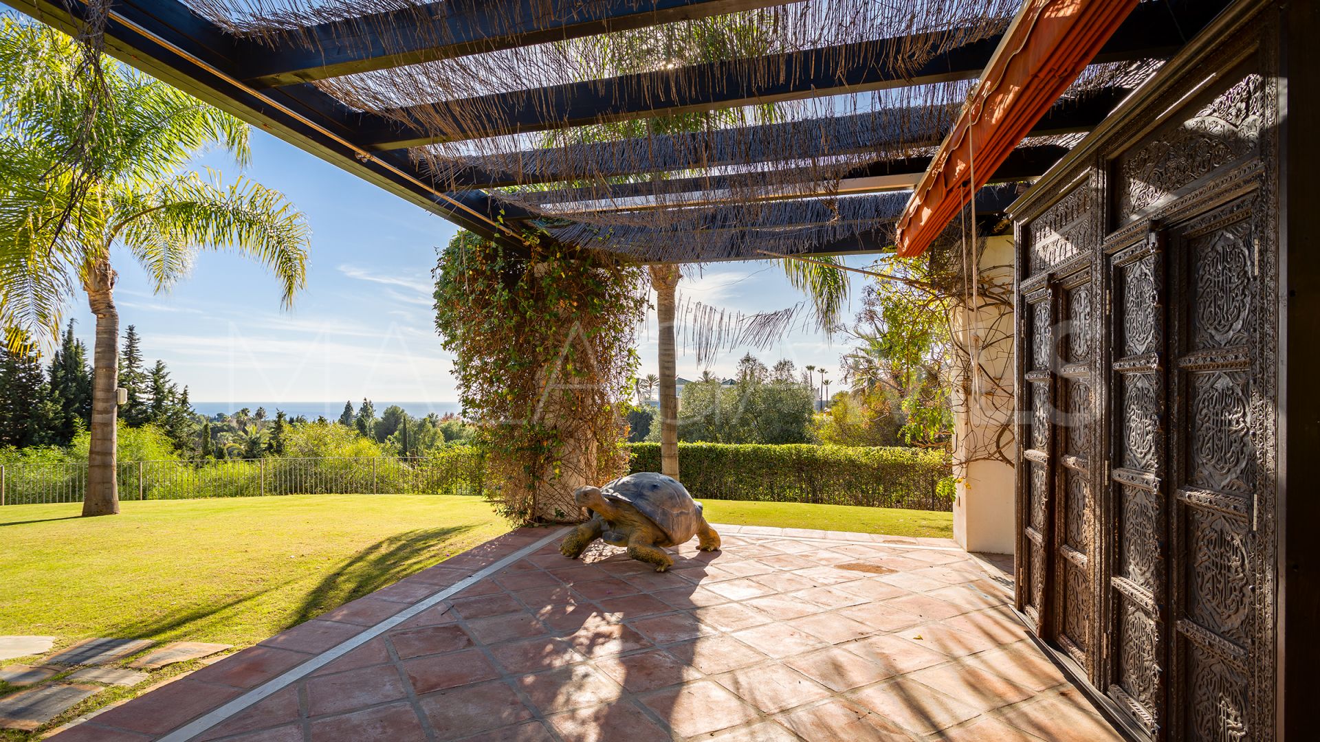 Villa for sale in Marbella Hill Club