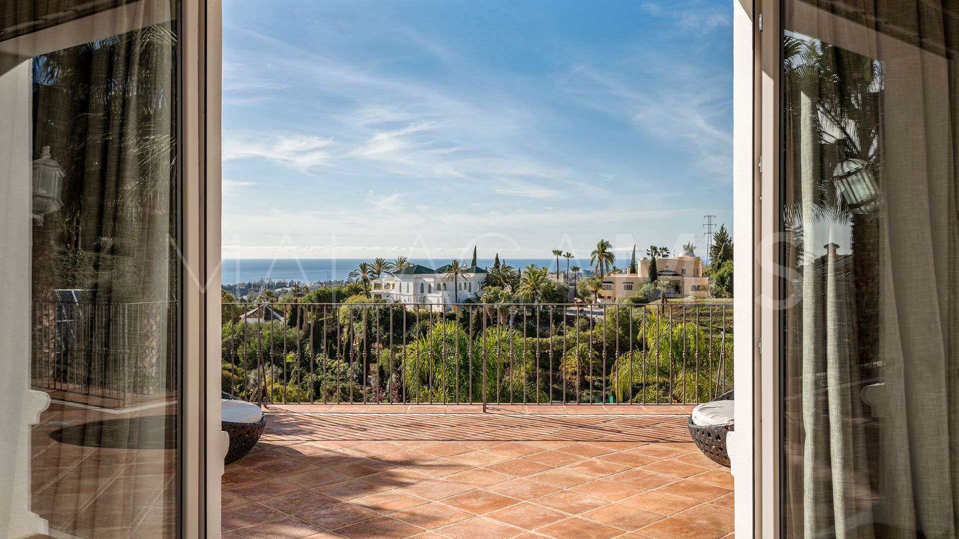 Villa for sale in Marbella Hill Club