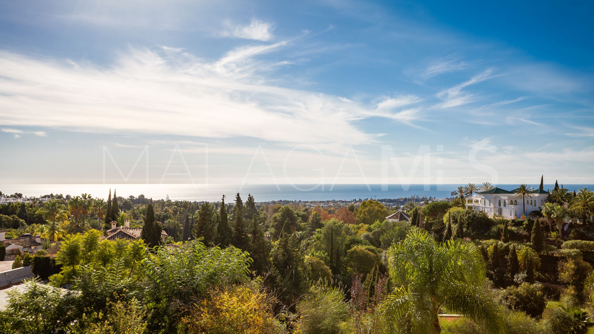 Villa for sale in Marbella Hill Club