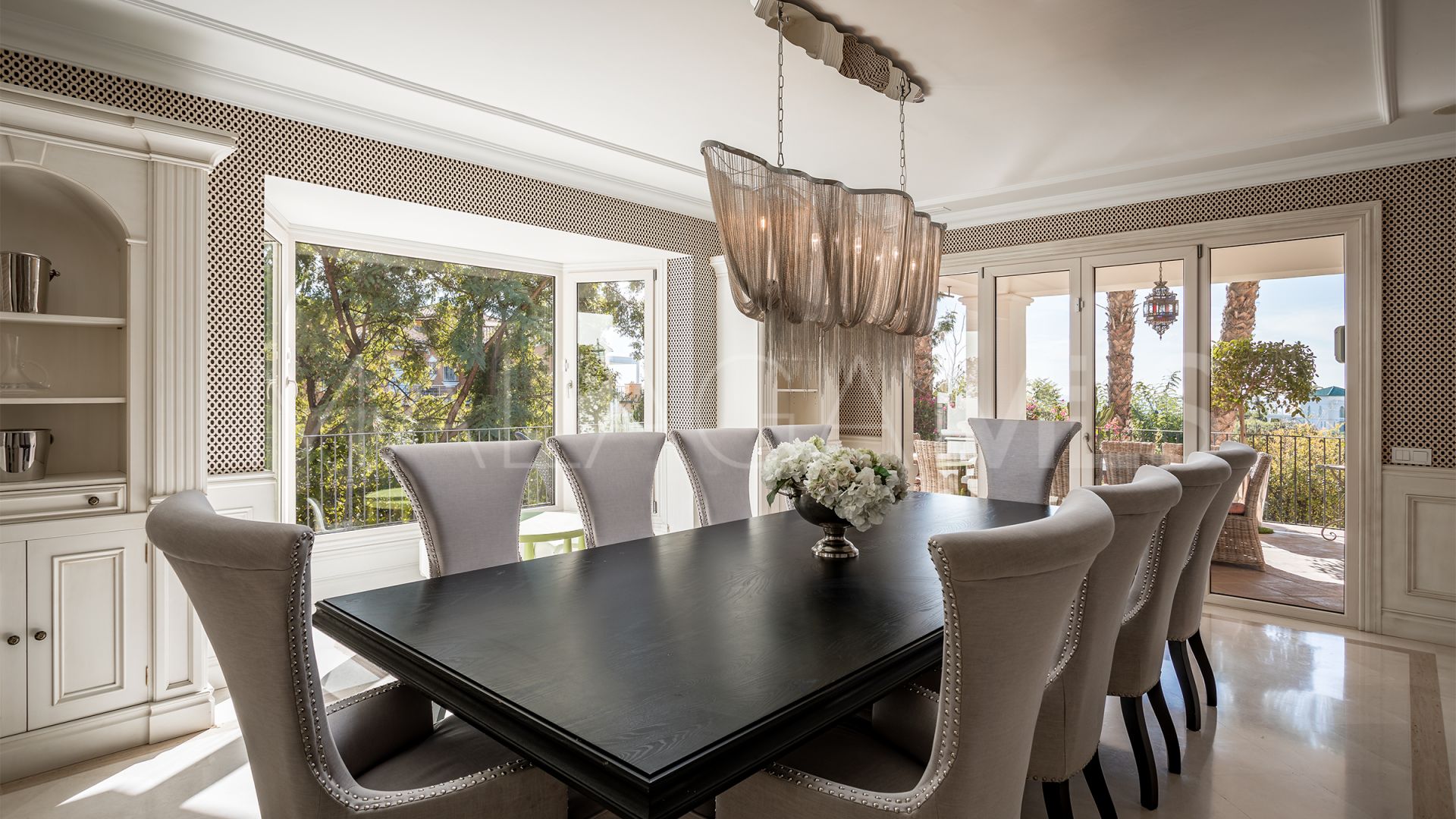Villa for sale in Marbella Hill Club