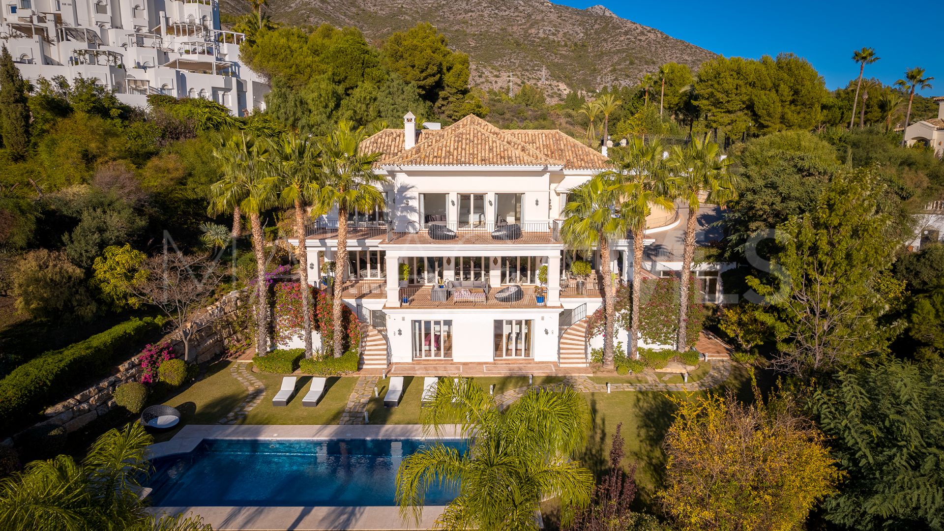 Villa for sale in Marbella Hill Club
