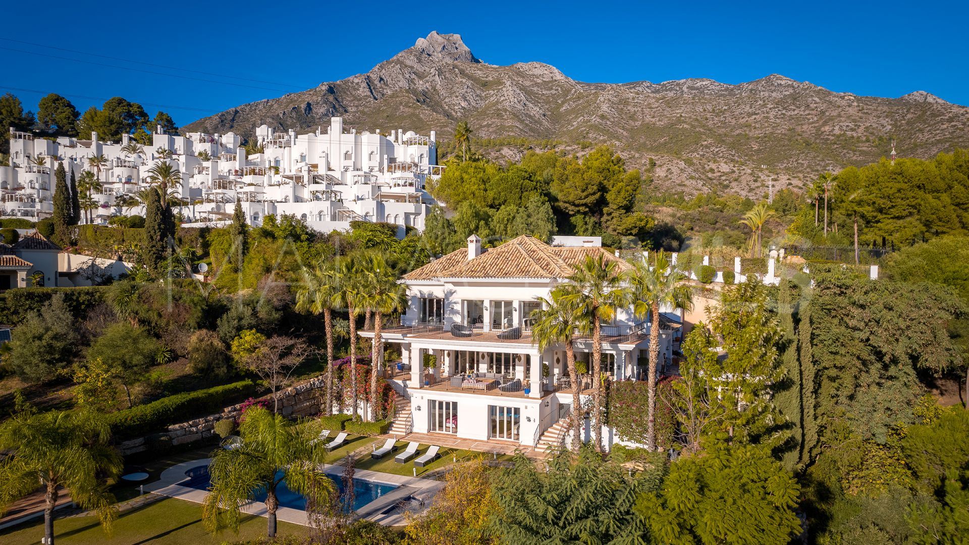 Villa with 7 bedrooms for sale in Marbella Hill Club