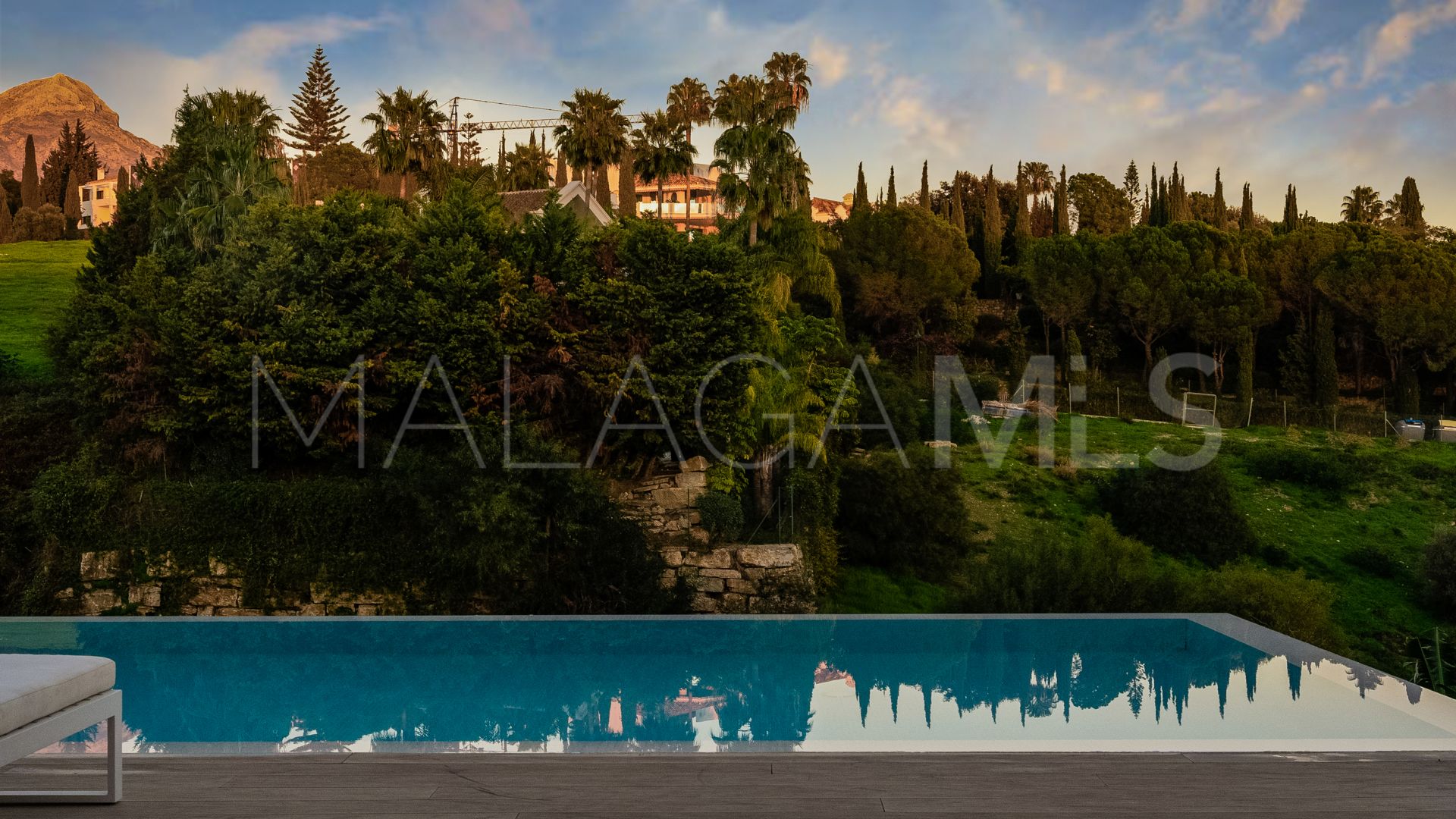 Villa for sale in Haza del Conde