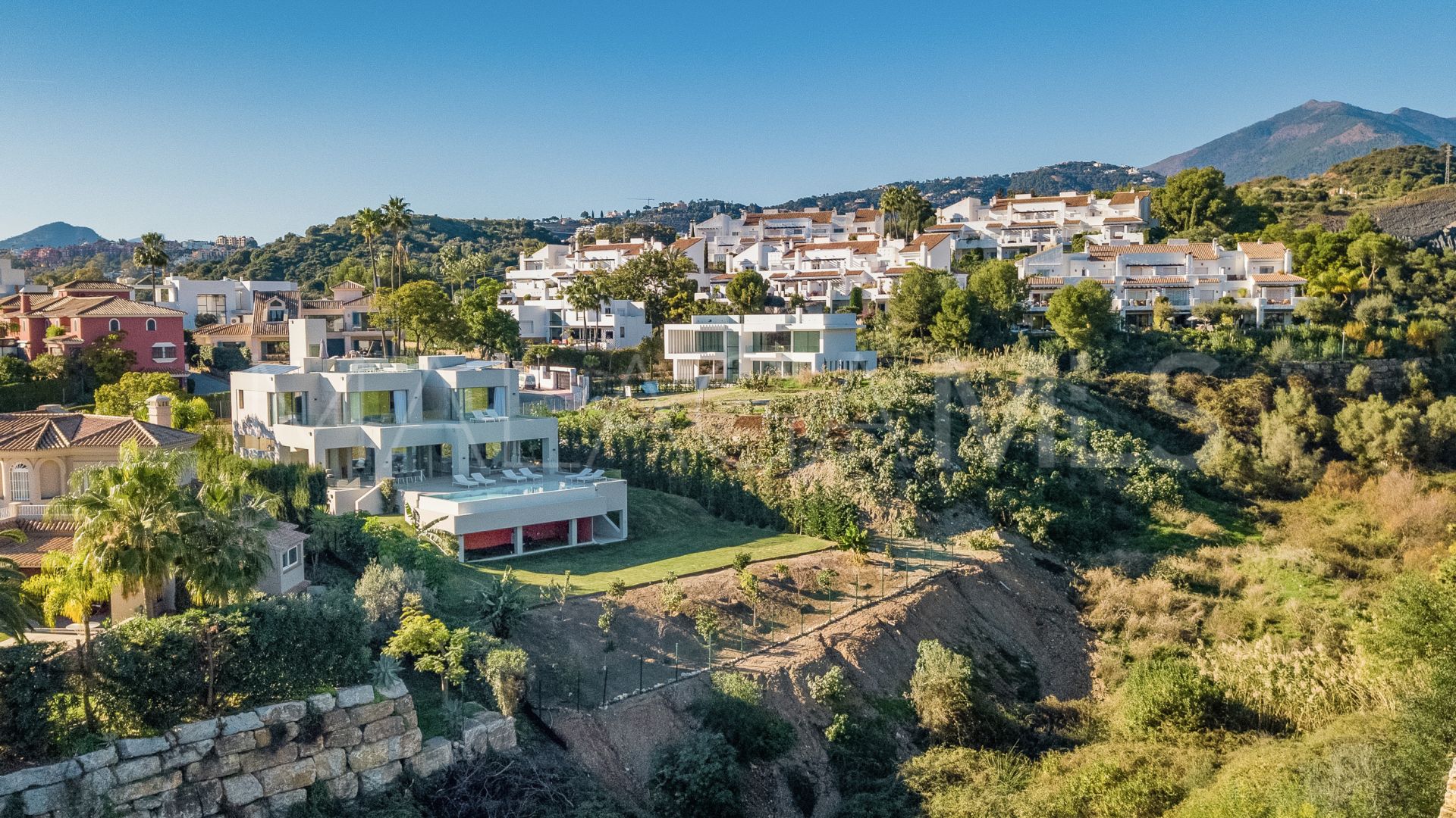 Villa for sale in Haza del Conde