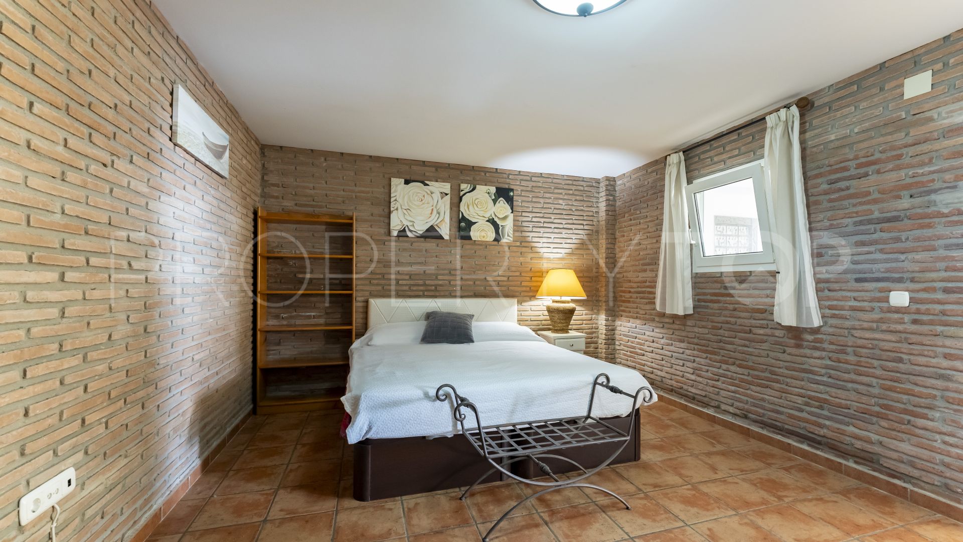 Villa en venta de 6 dormitorios en Torrequebrada