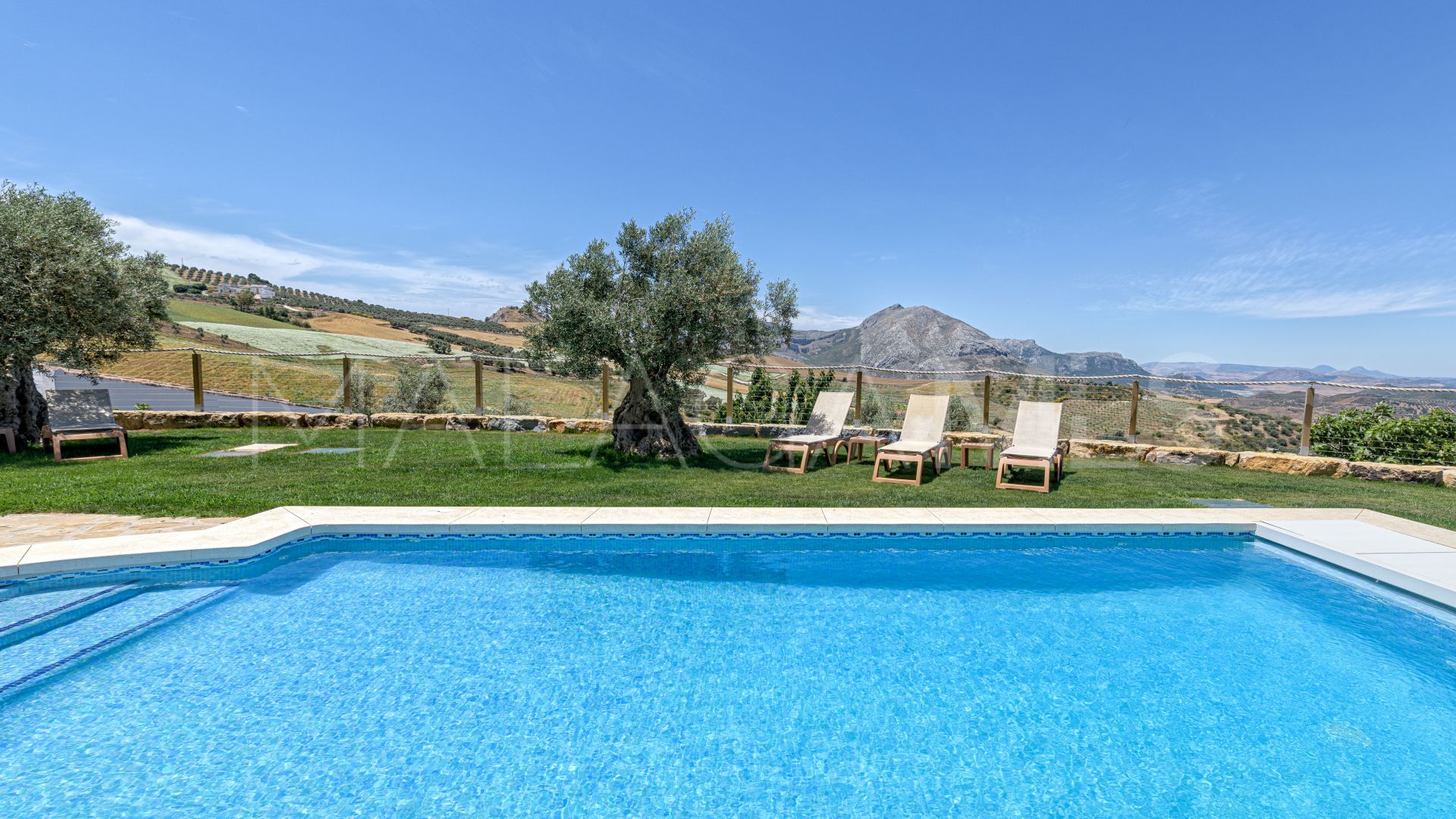 Finca for sale in Antequera