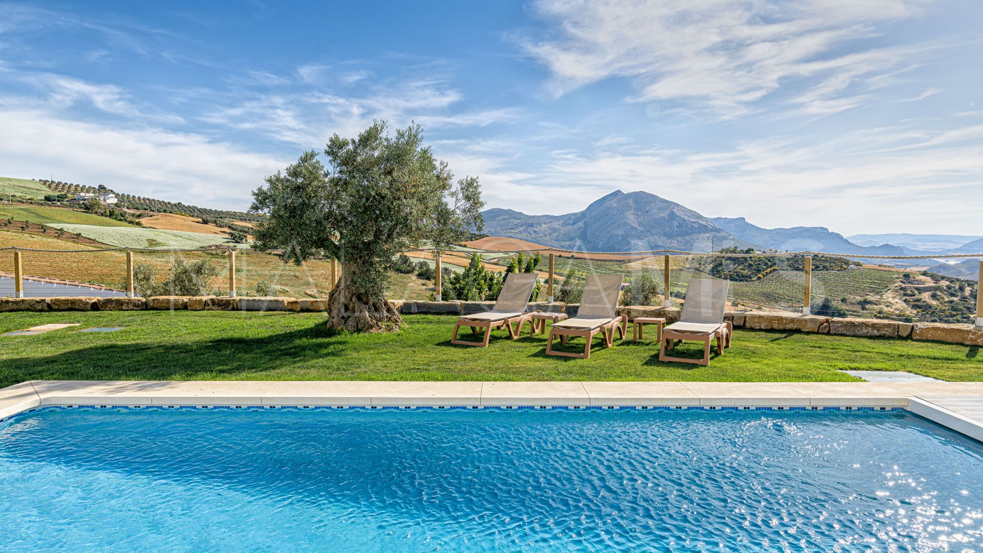 Finca for sale in Antequera