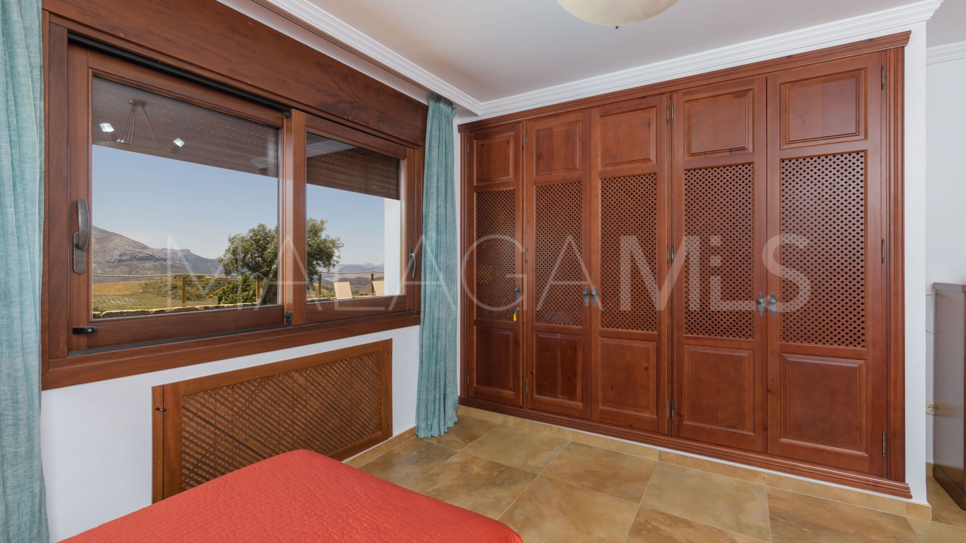 Finca for sale in Antequera