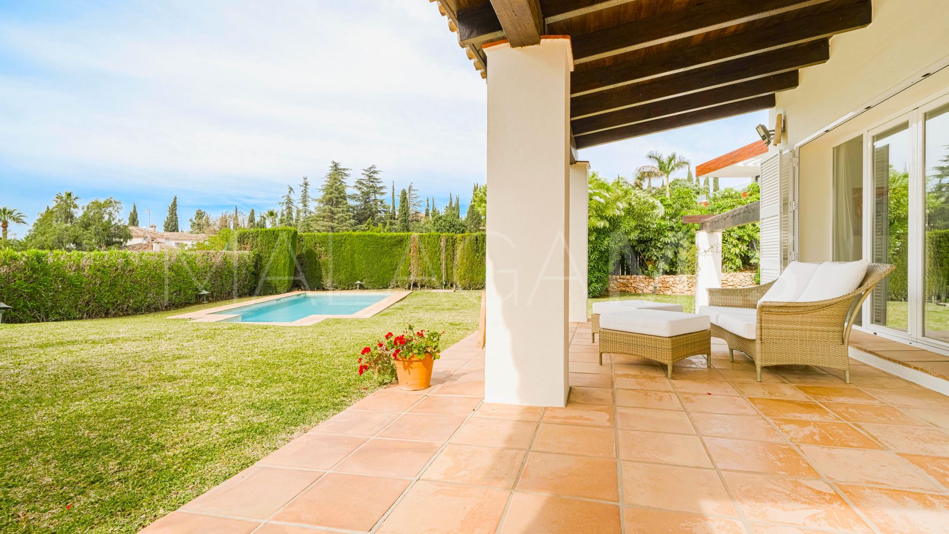 Villa for sale in Cascada de Camojan with 4 bedrooms
