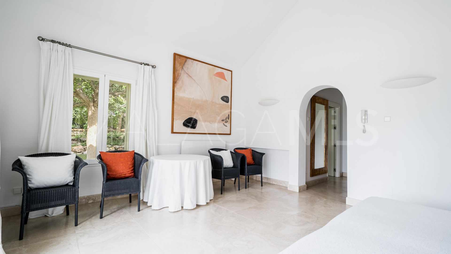 Villa for sale in Cascada de Camojan with 4 bedrooms