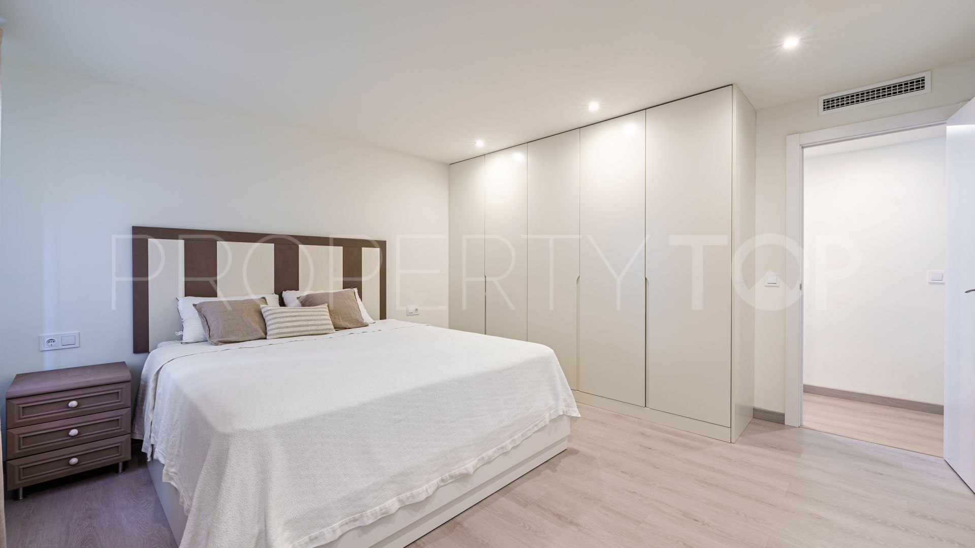 3 bedrooms building in La Malagueta - La Caleta for sale