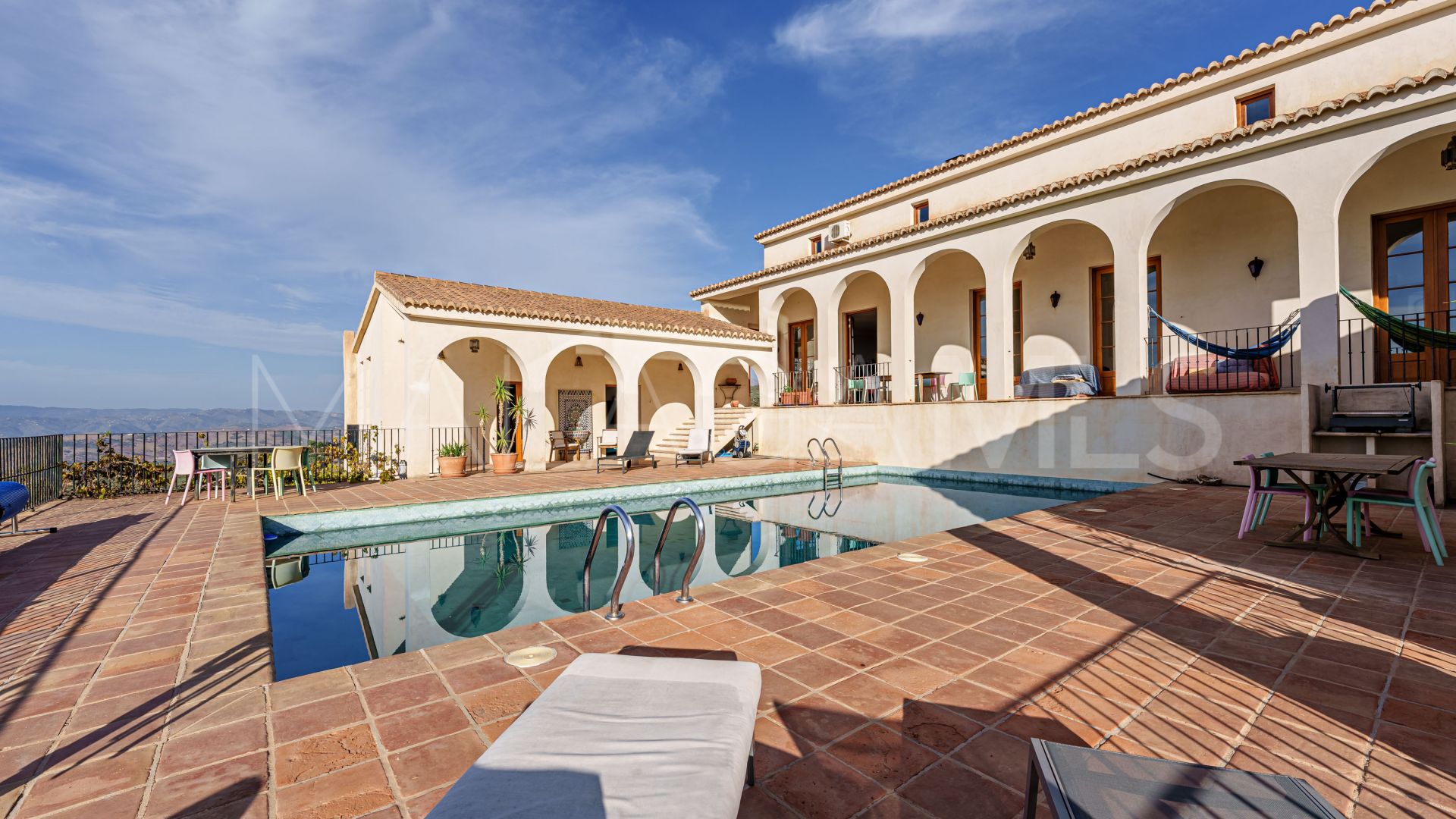 Villa for sale in Alcaucin