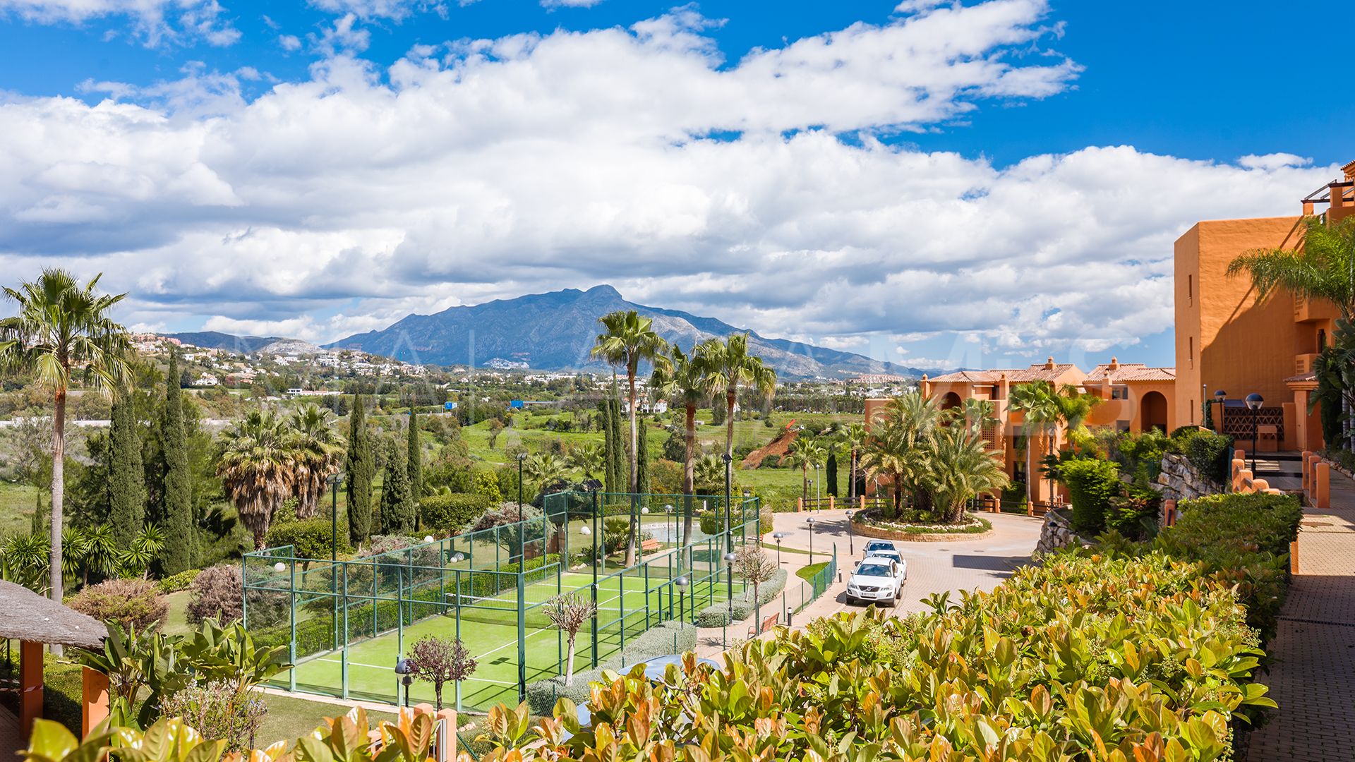 For sale ground floor apartment in Gazules del Sol with 3 bedrooms