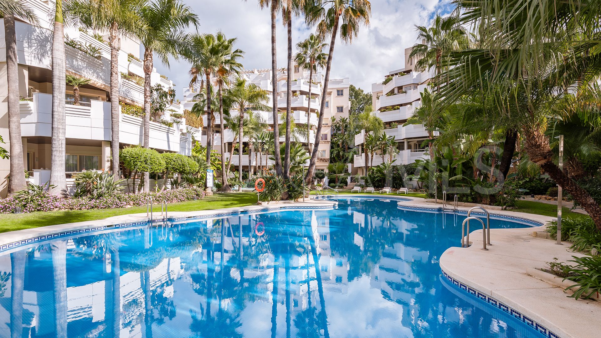 Fuente Aloha, Ático de 3 bedrooms a la venta