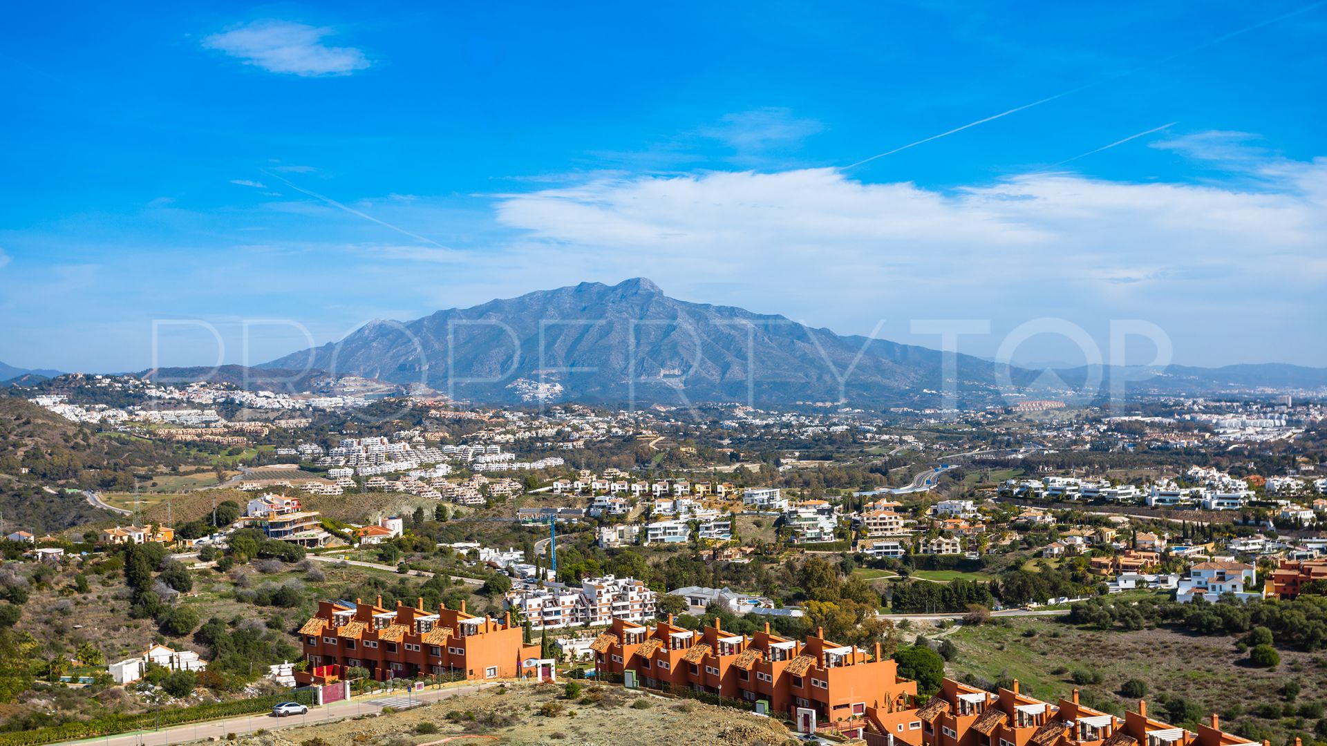 La Alqueria 4 bedrooms semi detached villa for sale