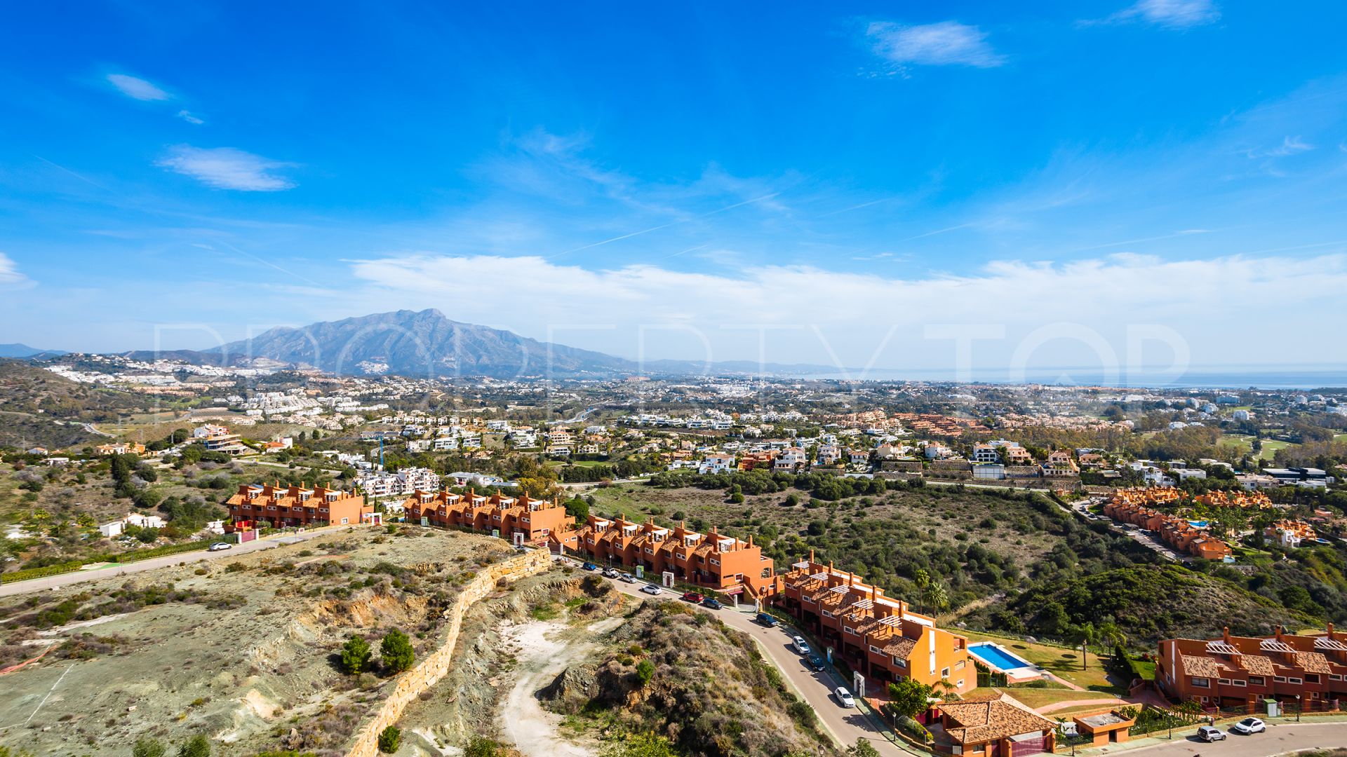 La Alqueria 4 bedrooms semi detached villa for sale