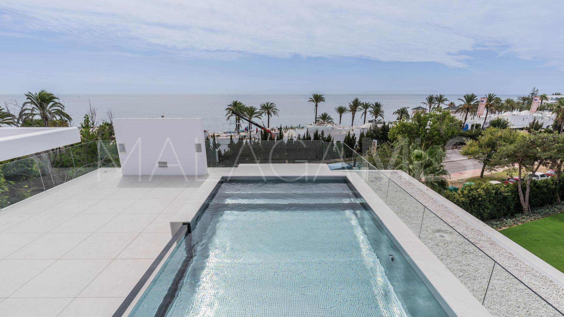 Marbella Golden Mile, villa pareada with 4 bedrooms for sale